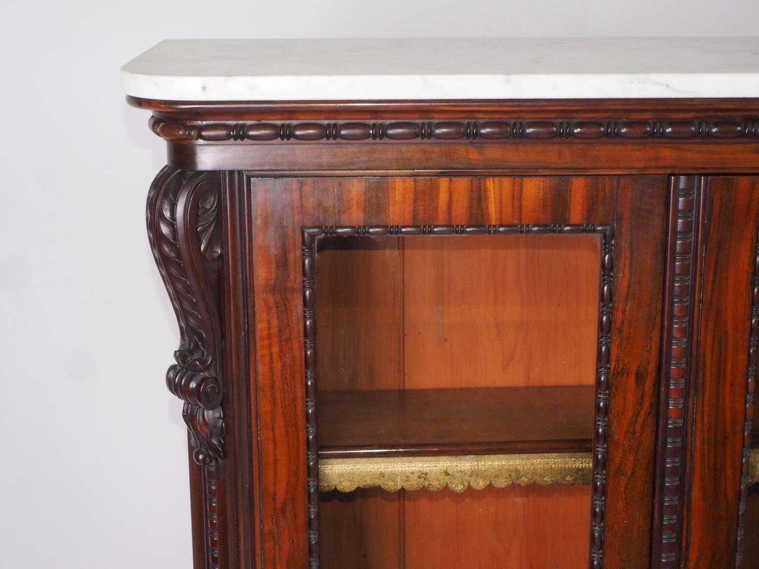 Small Bookcase or Display Cabinet in Goncalo Alves In Excellent Condition For Sale In Fremantle, W.Australia