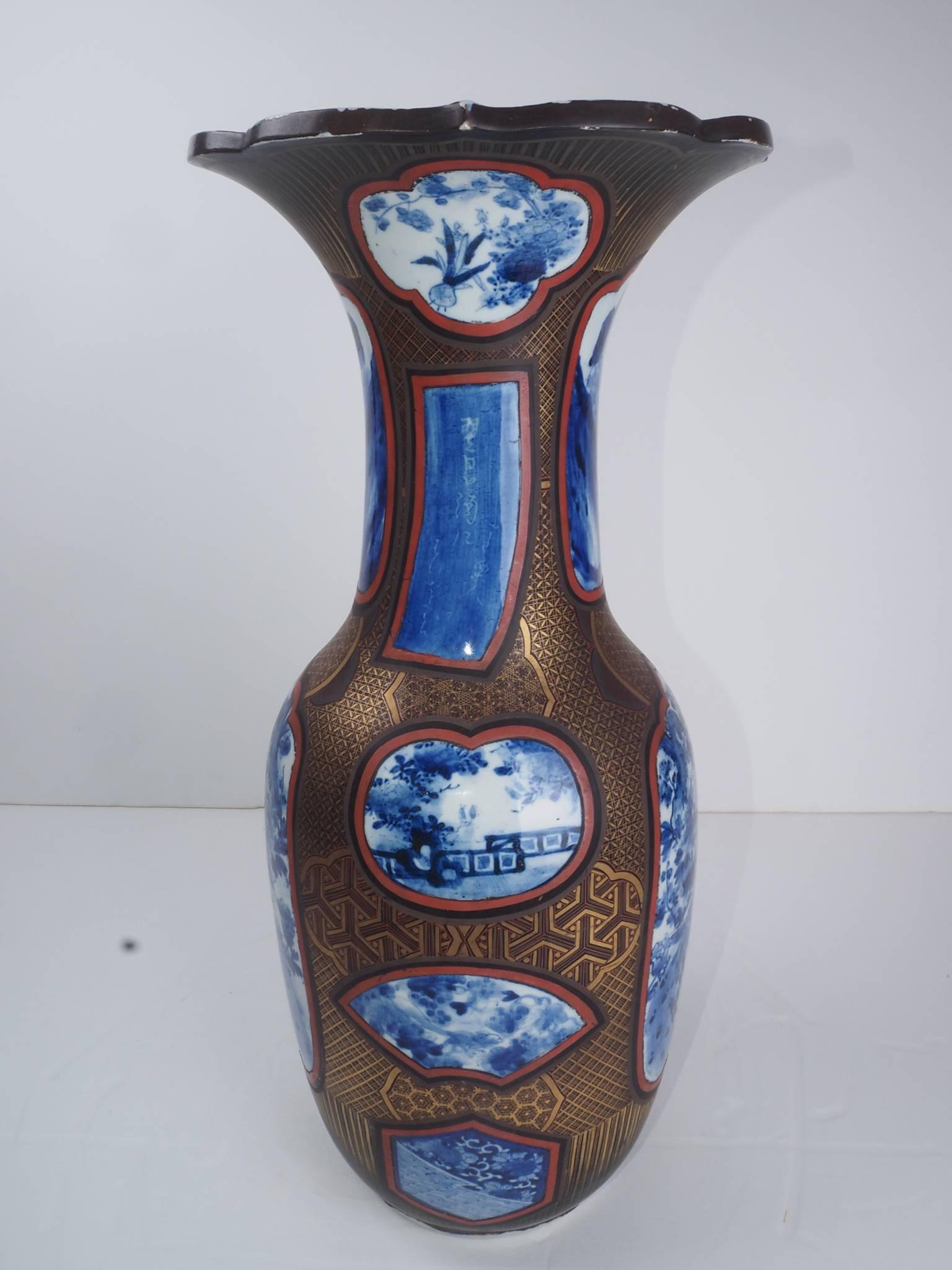 19th Century Pair of Japanese Porcelain Vases For Sale