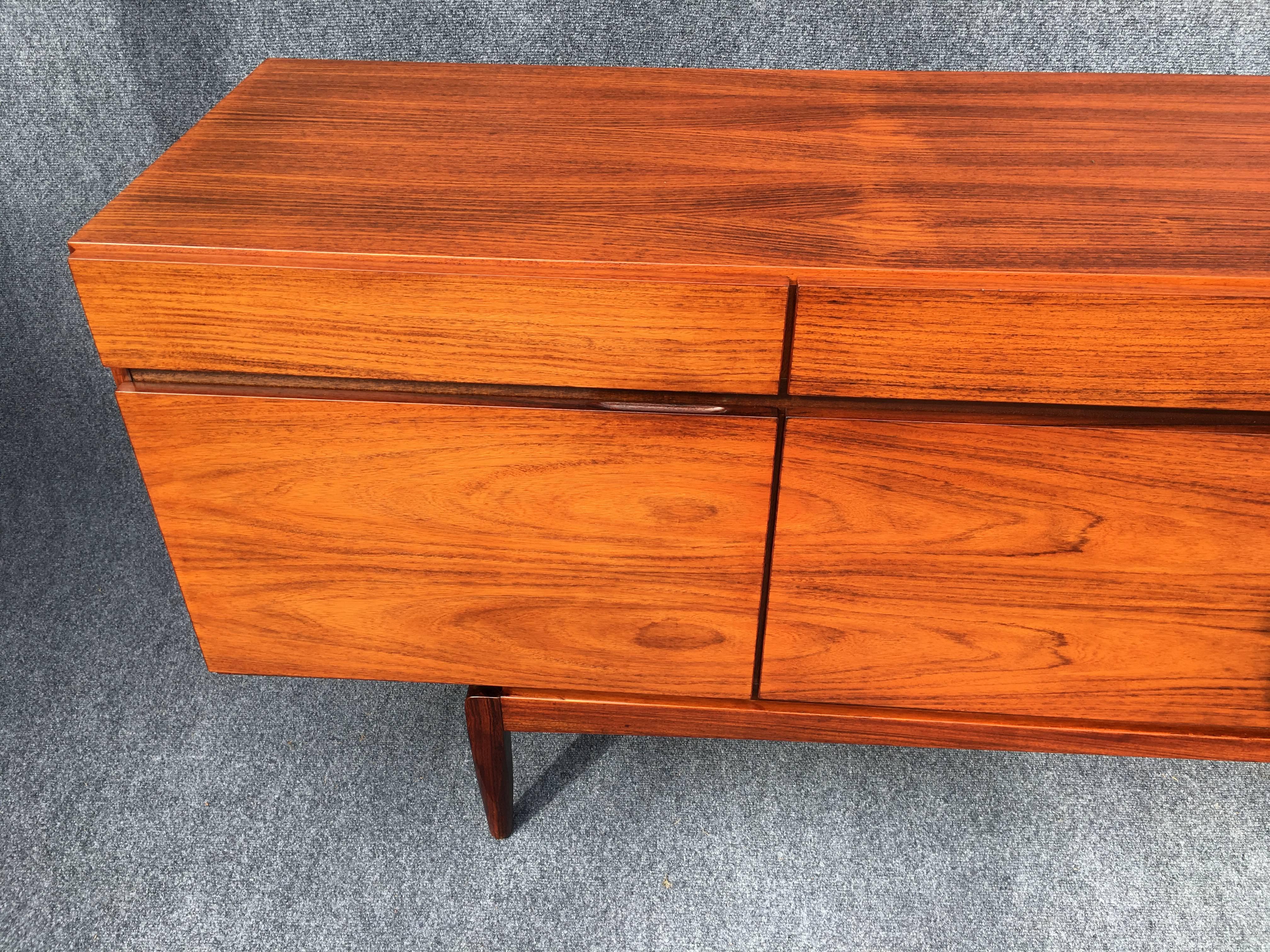 Long Rosewood 'FA-66' Sideboard by Ib Kofod-Larsen for Faarup Møbelfabrik 1