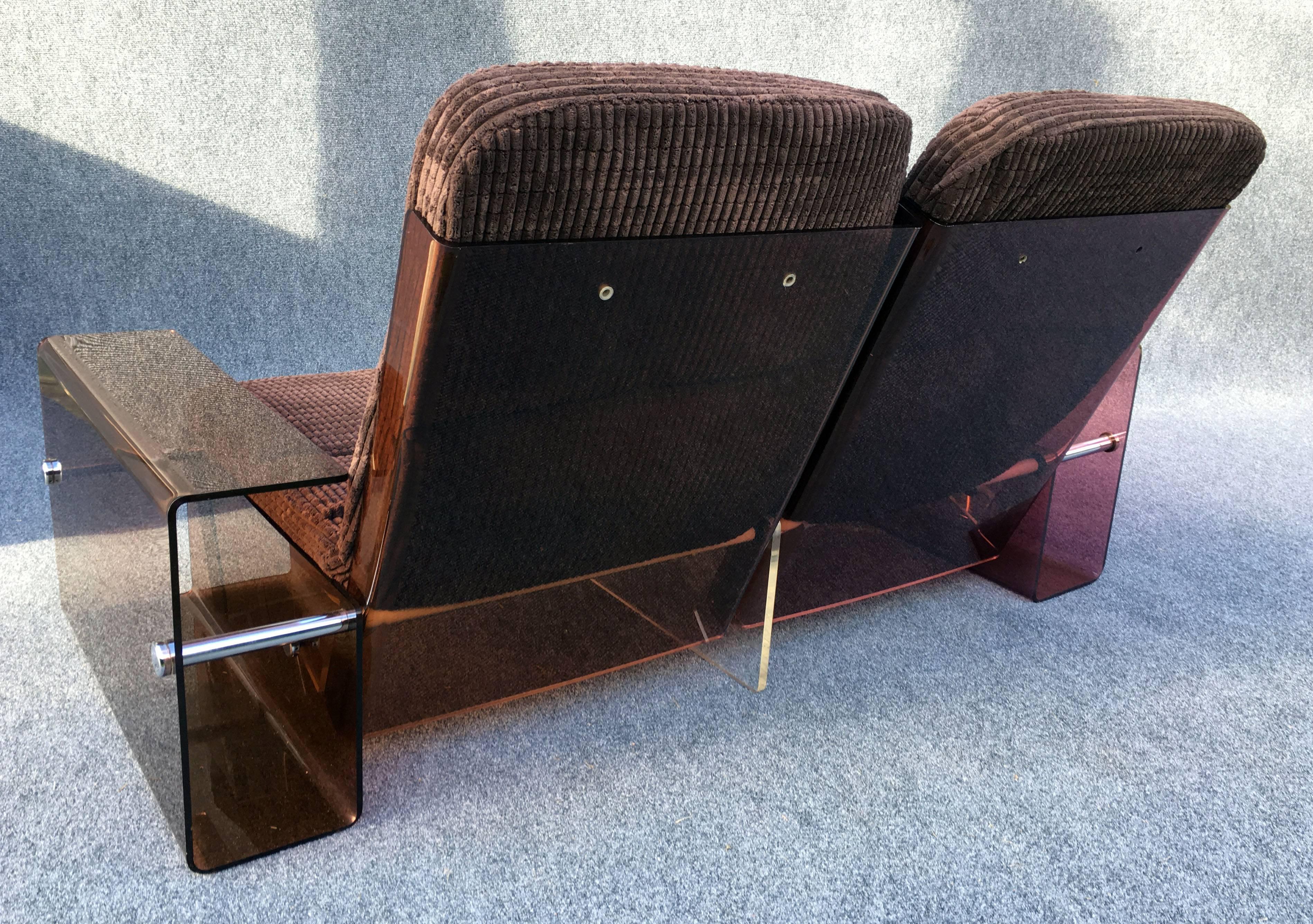 Two and Three-Seat Original Vintage Perspex 'Acrylic' Sofas 2