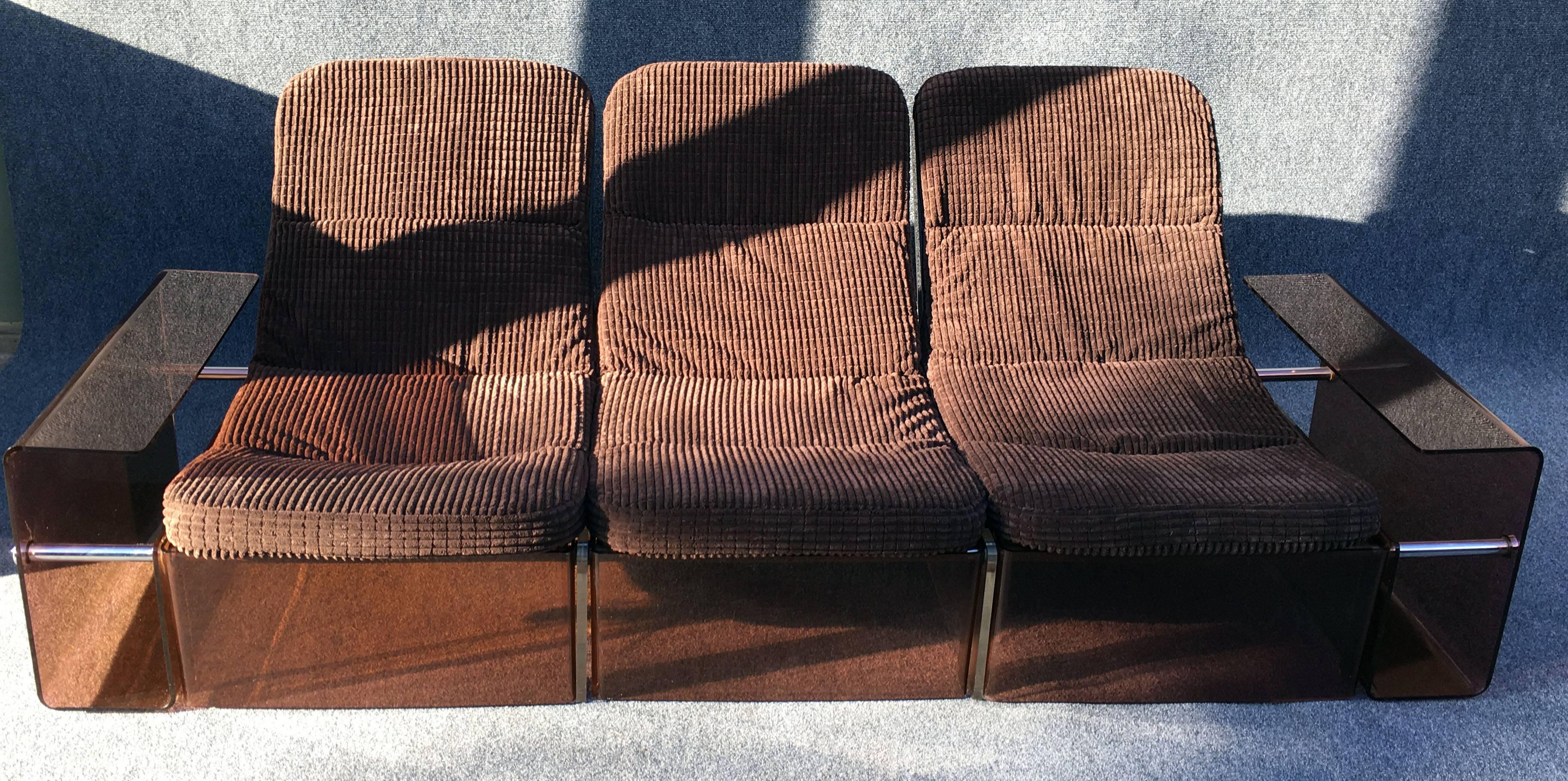 Two and Three-Seat Original Vintage Perspex 'Acrylic' Sofas 1