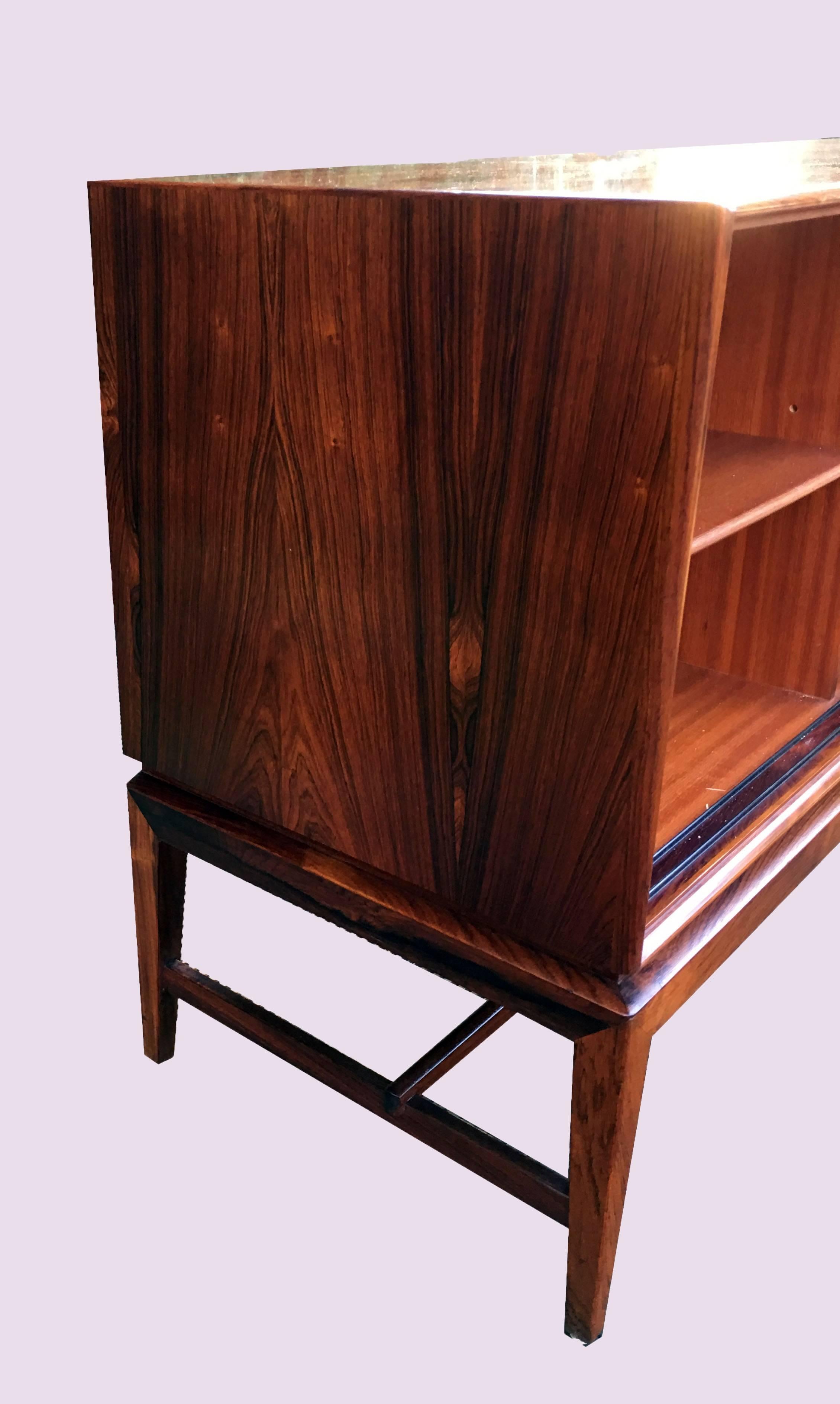 A beautiful long low Scandinavian rosewood sideboard or credenza designed by Severin Hansen for Haslev.
Beautiful grain and great condition.