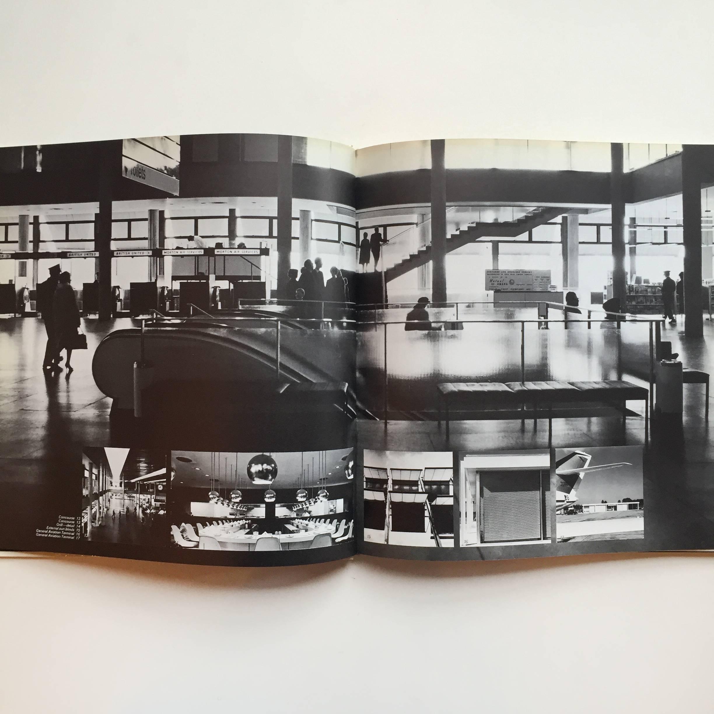 Architecture de Yorke Rosenberg Mardall 1944-1972  Excellent état - En vente à London, GB