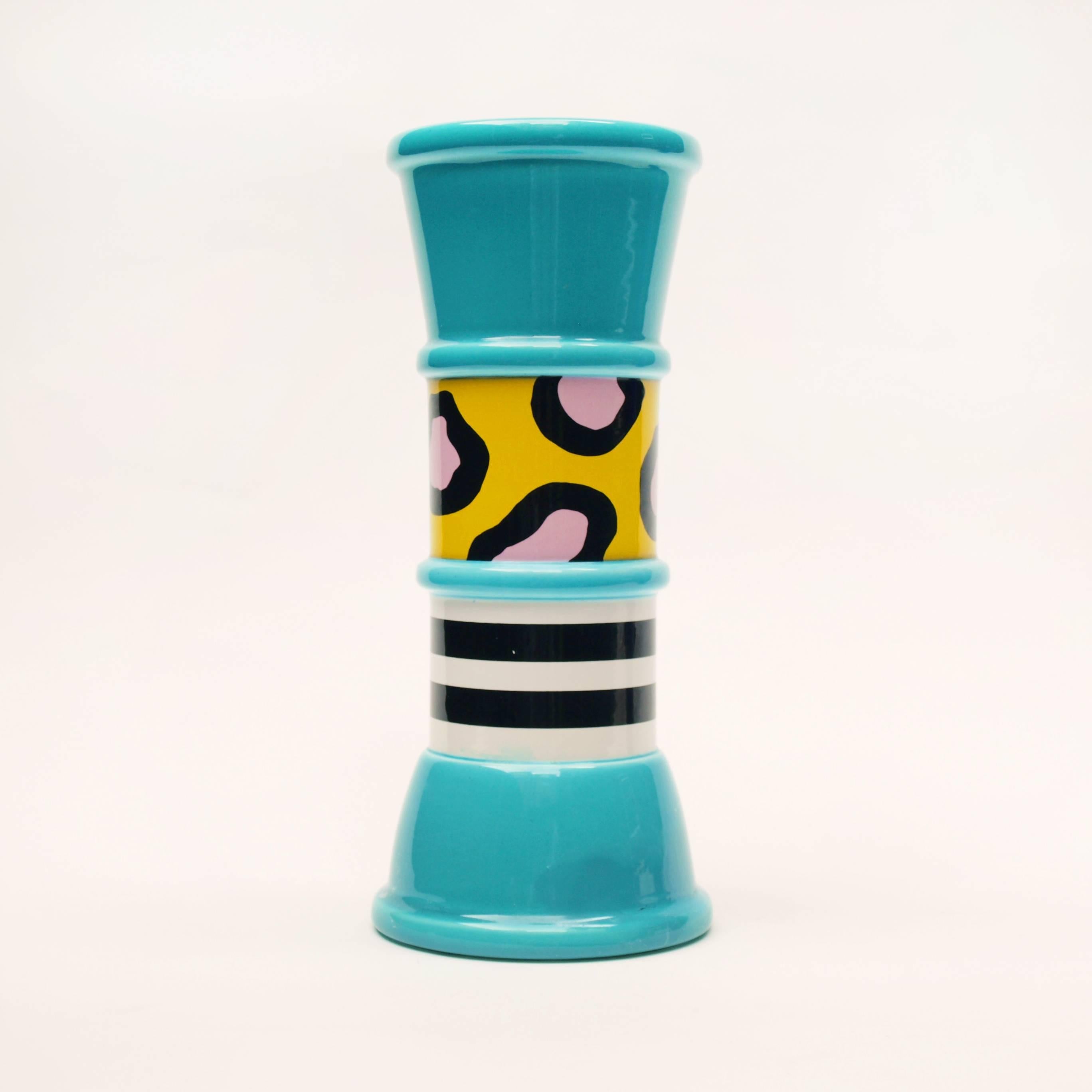 memphis style vase