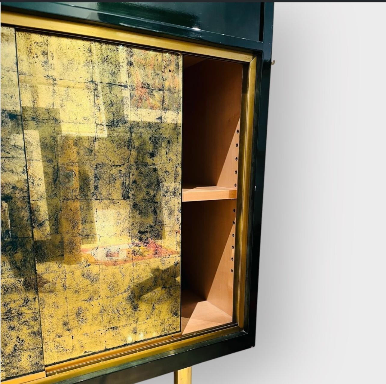 French Raphaël Raffel (1912-2000) Green Lacquer Bar Cabinet circa 1950 For Sale