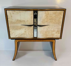 Meuble-bar Art déco italien de couleur parchemin, attribué à Paolo Buffa, Italie, années 1940