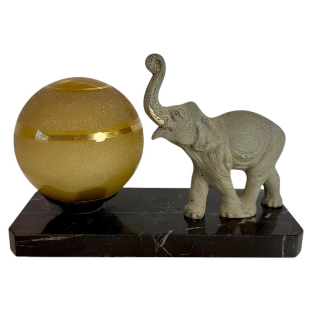 French Art Deco Table Lamp with Elephant Sculpture, 1930s For Sale