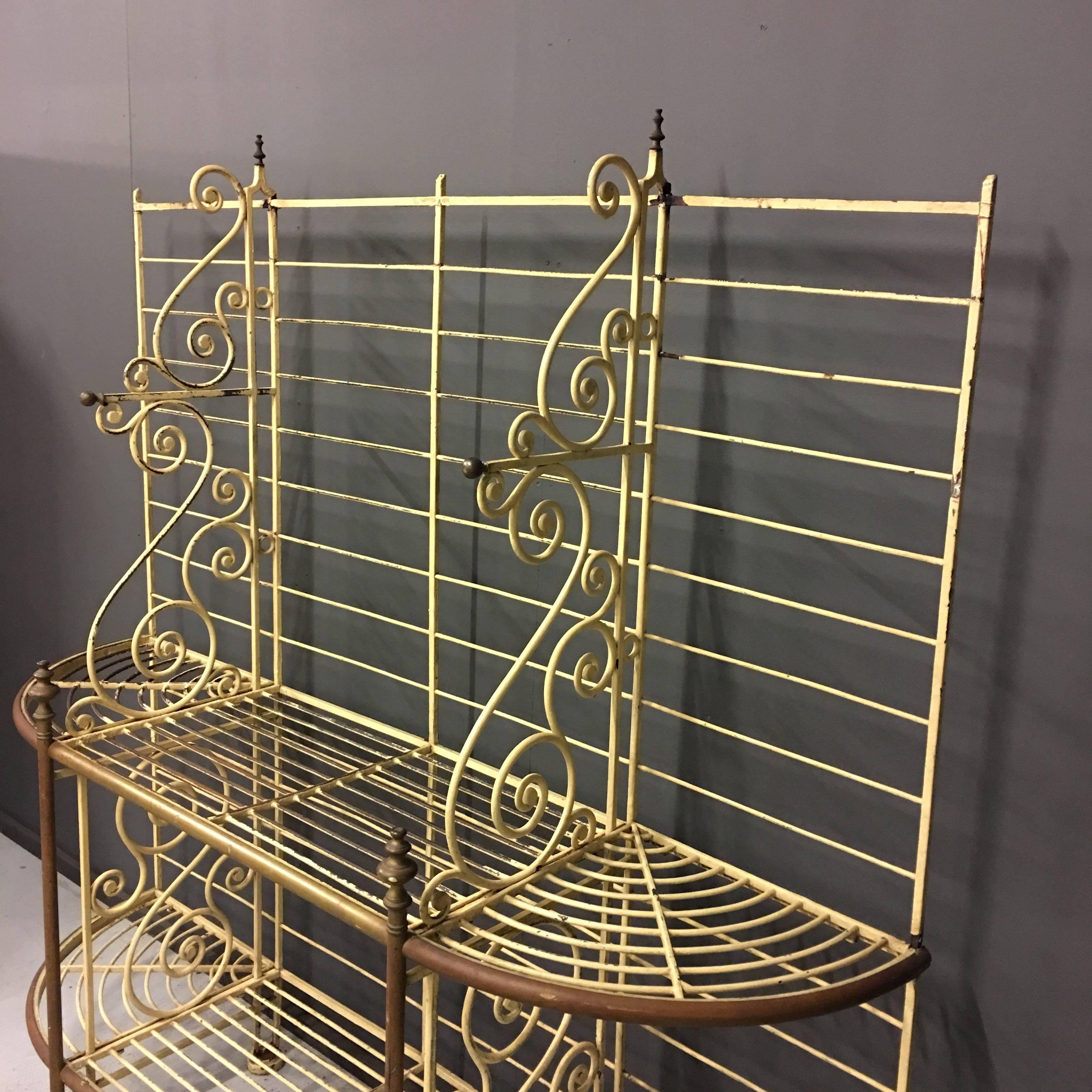 Antique Bakers Rack of Metal and Brass, France, 1920 In Good Condition For Sale In Ulft, Gelderland