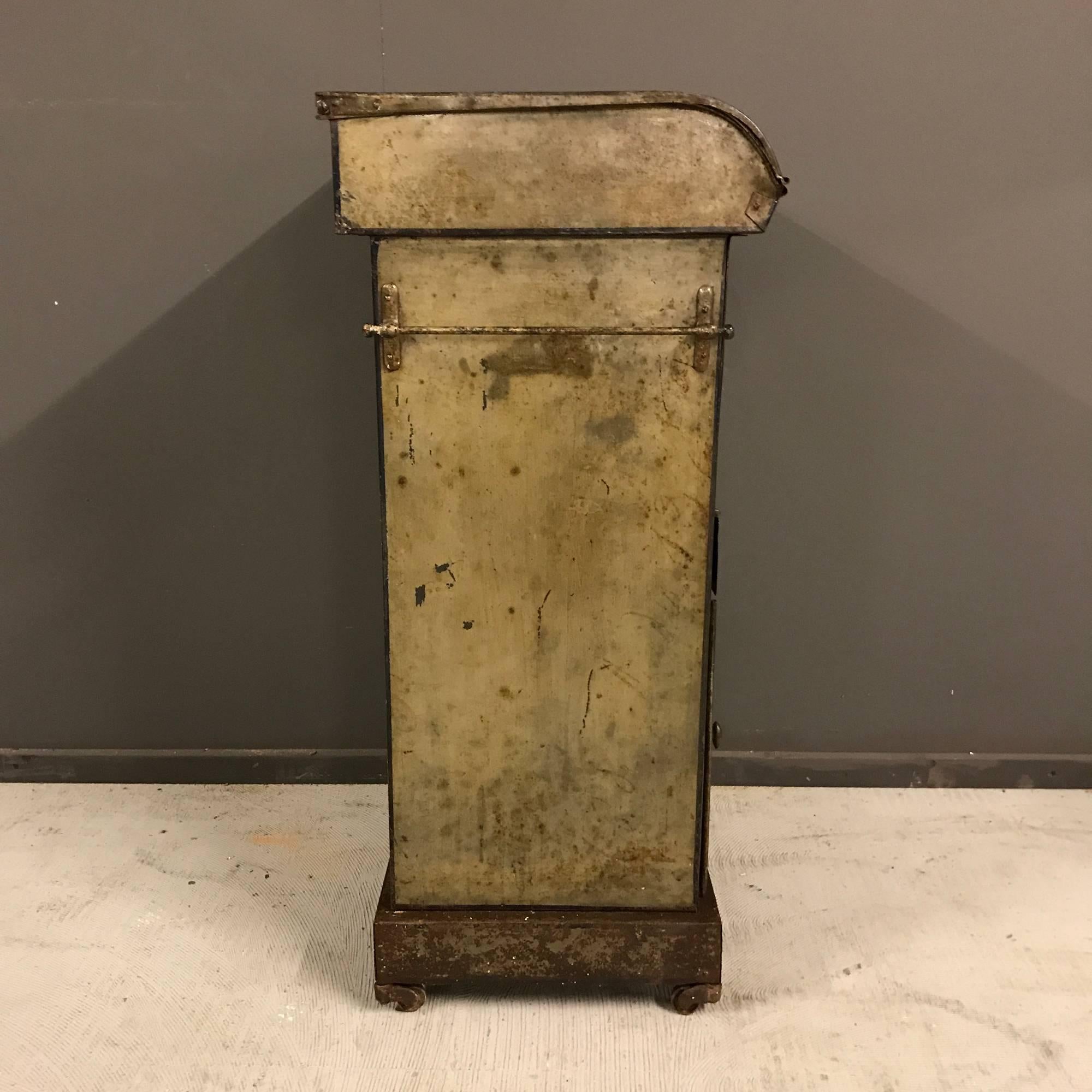 French 19th Century Metal Boat Wash Stand For Sale