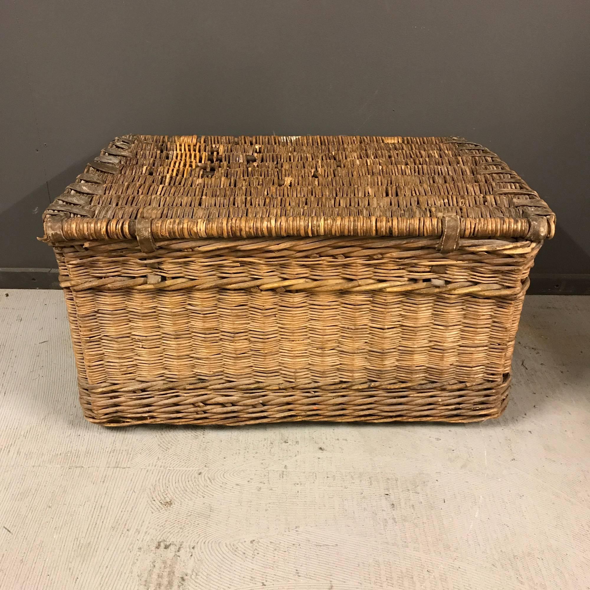 Wicker Basket In Good Condition In Ulft, Gelderland