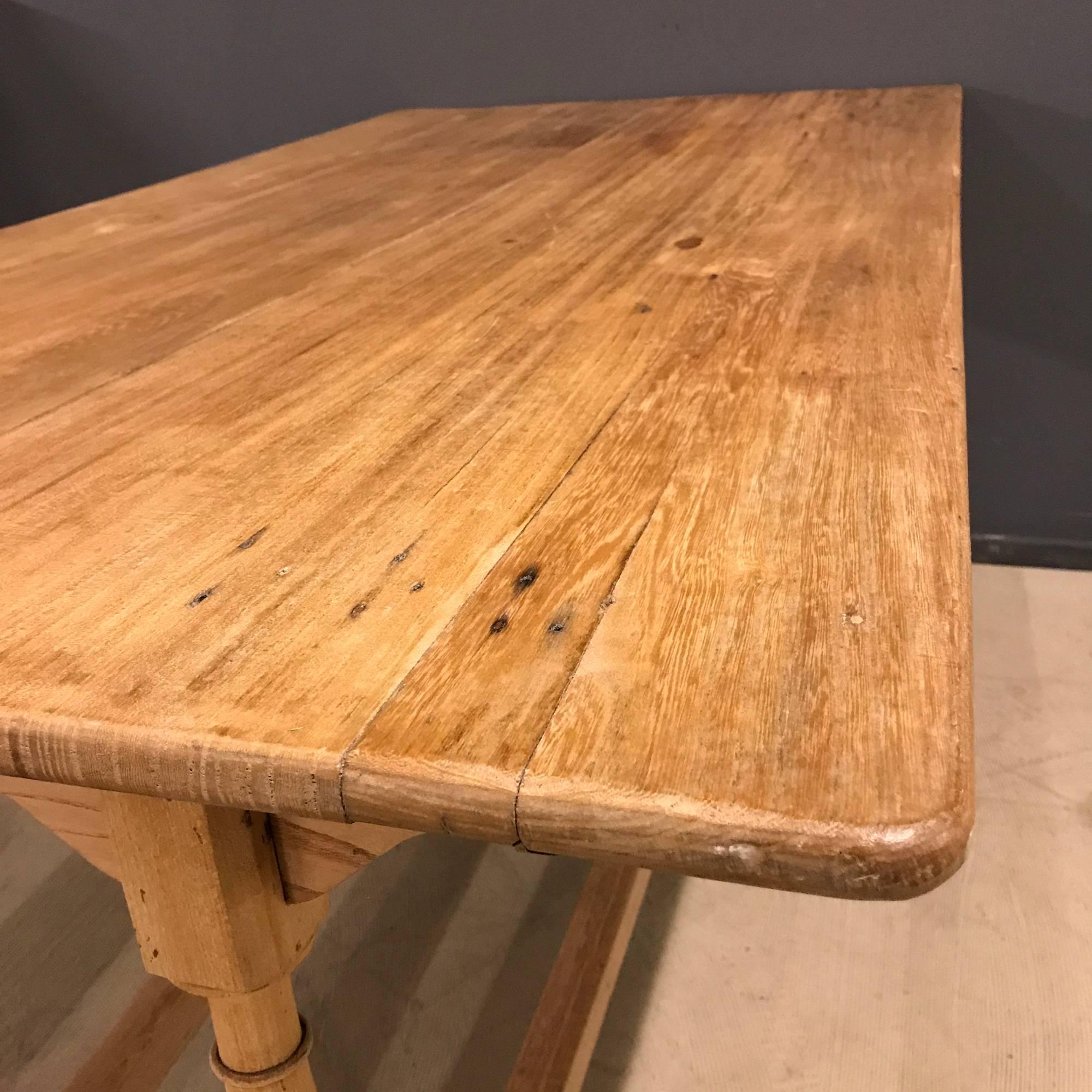 French Antique Bleeched Oak Farmhouse Table In Good Condition In Ulft, Gelderland