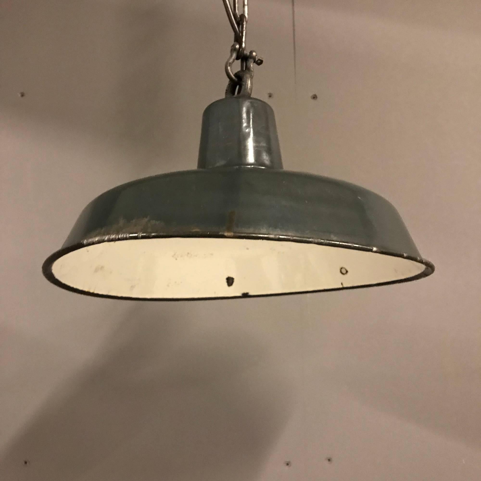 Small Black Enamel Factory Pendant Light In Good Condition For Sale In Ulft, Gelderland
