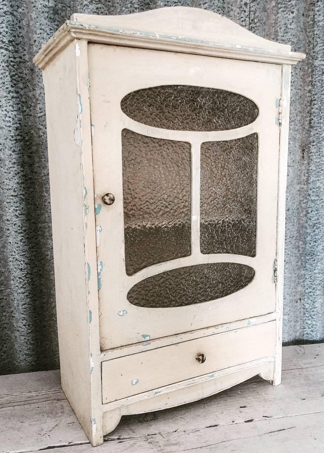 French Art Nouveau Bathroom Medicine Cabinet In Good Condition In Hartlepool, GB