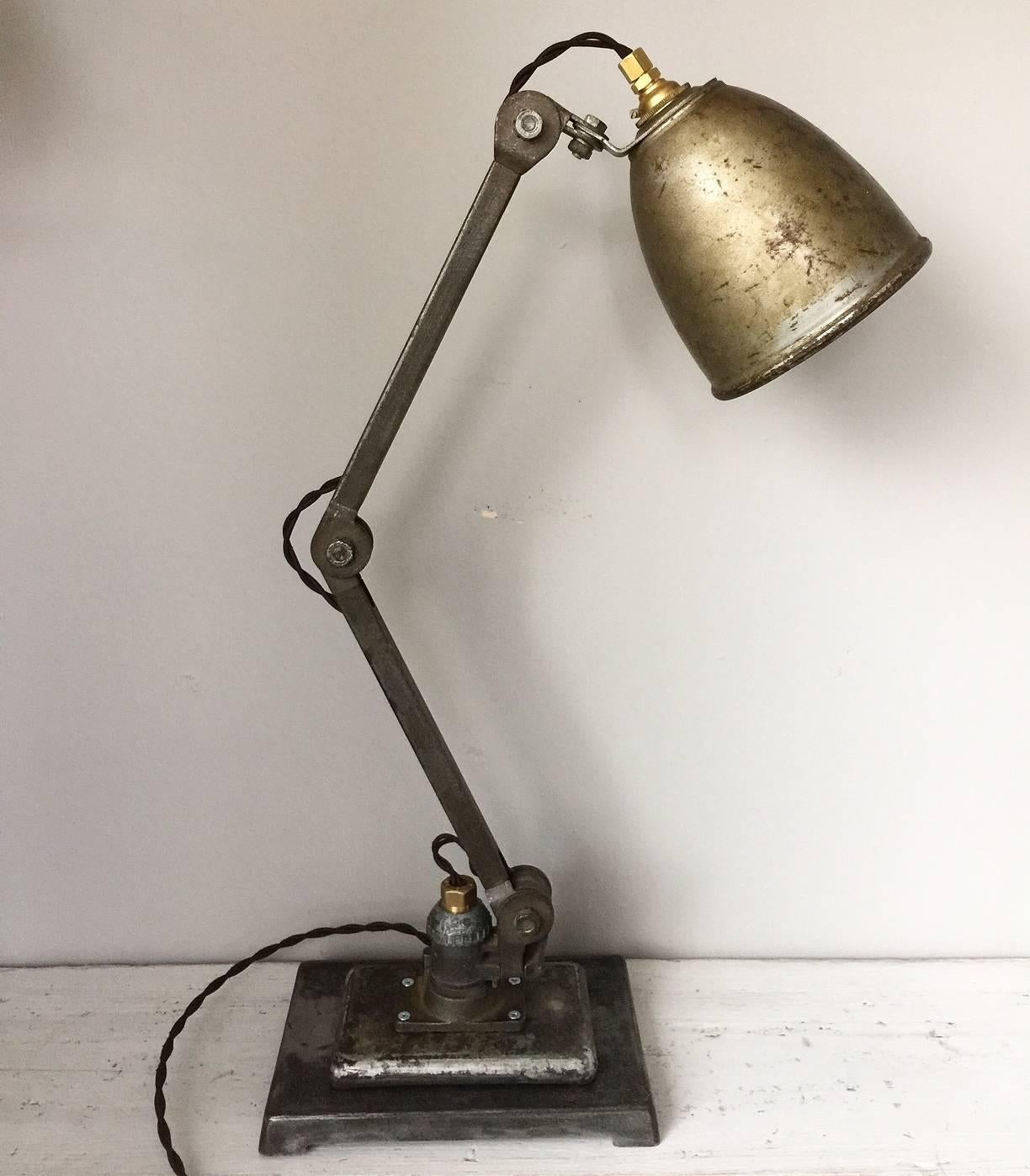 Vintage Industrial Machinists Anglepoise Lamp In Distressed Condition In Hartlepool, GB