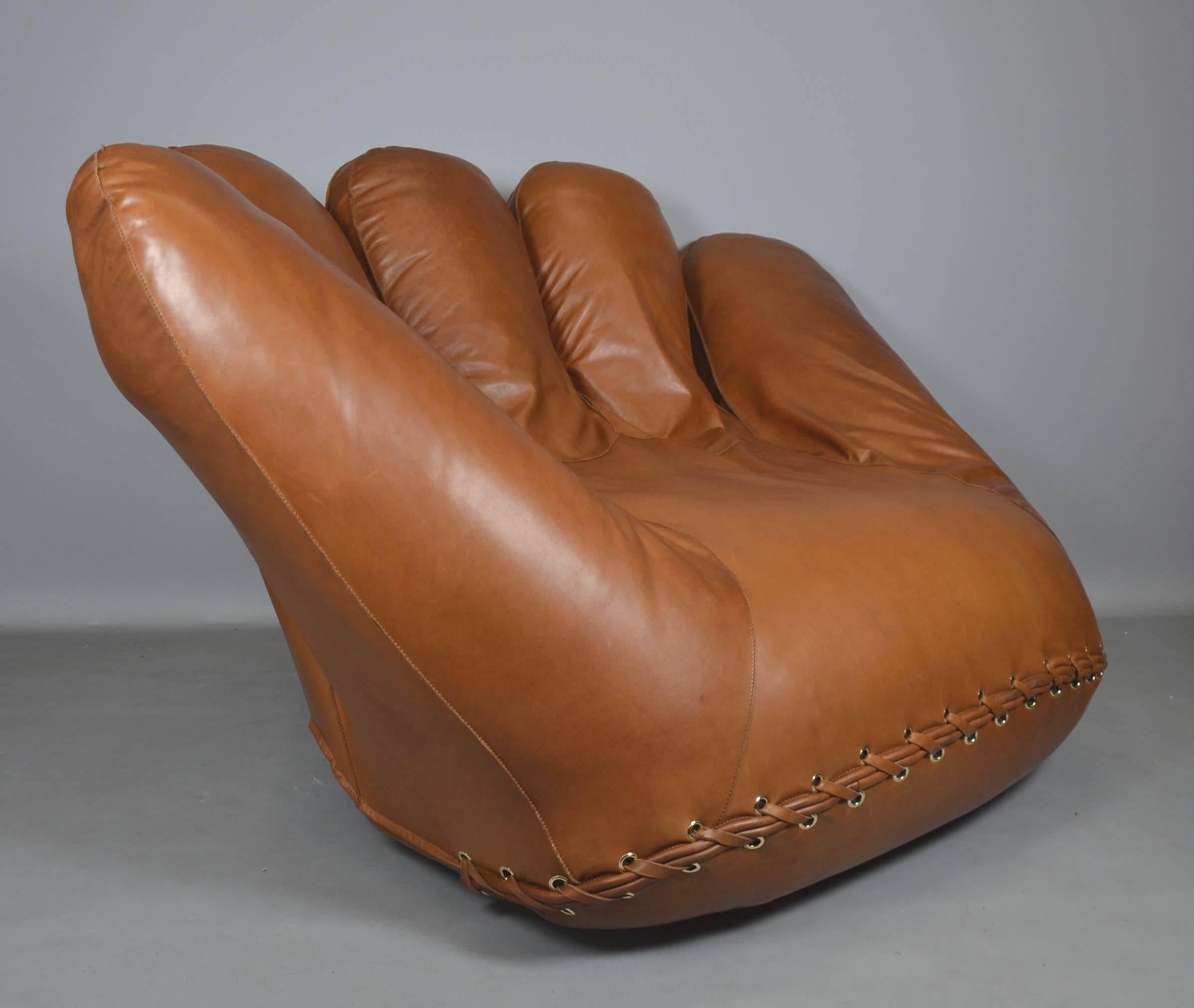 Joe Baseball Glove Lounge Chair in Anilin Leather In Excellent Condition For Sale In Hamburg, DE