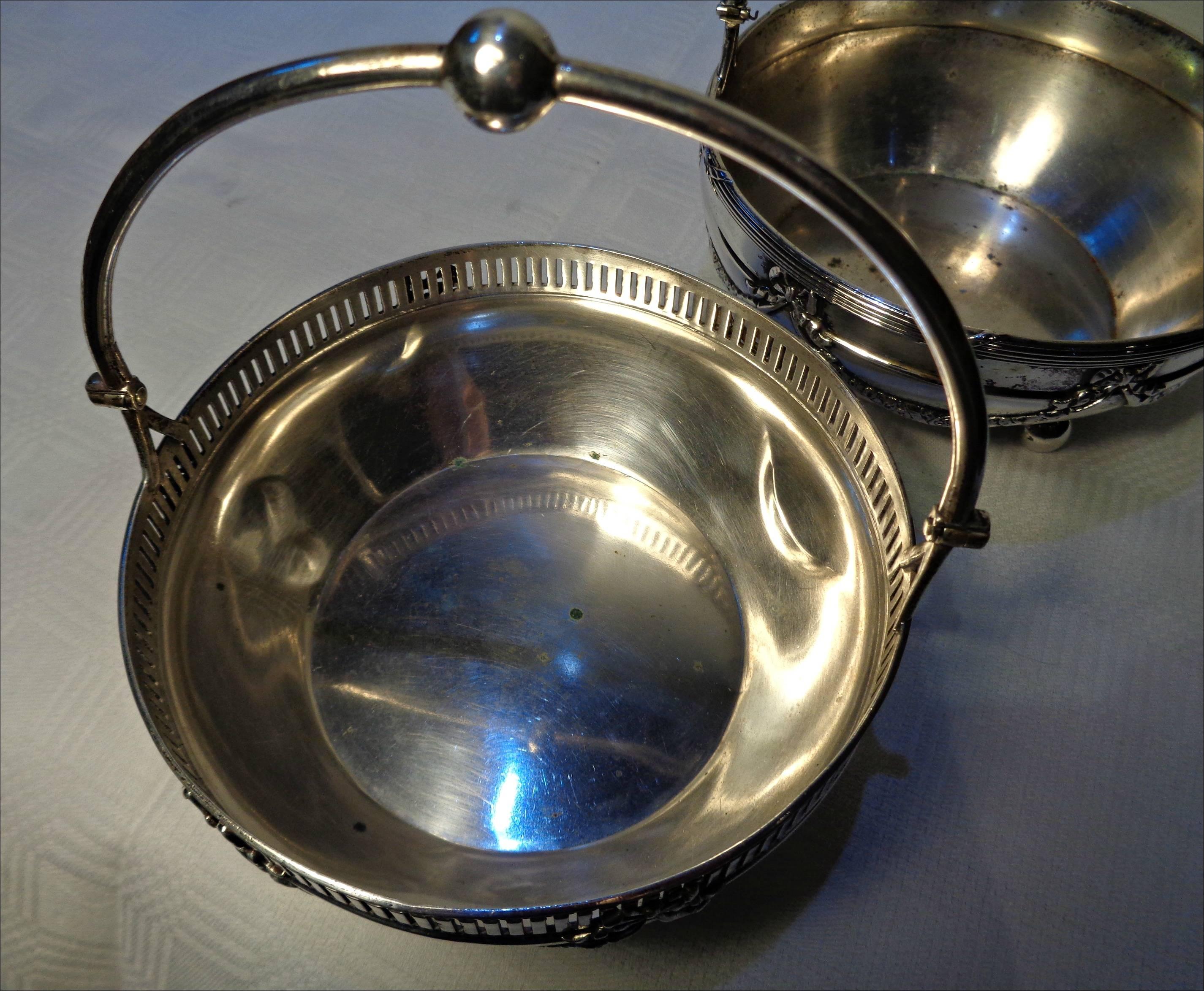 Pair of Continental 800 Silver Bowls Basket Dishes For Sale 1