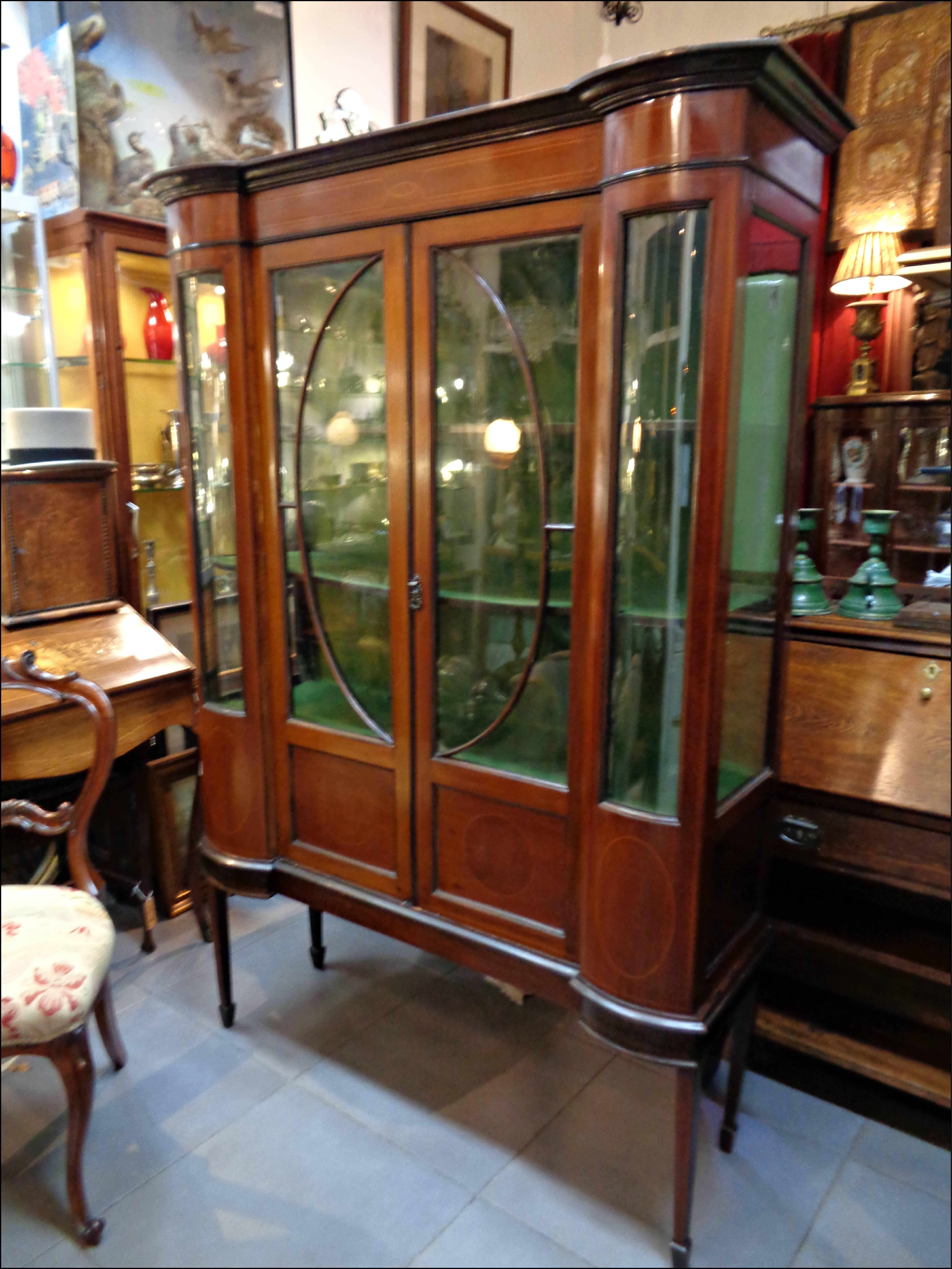 English Edwardian Display Cabinet For Sale 3