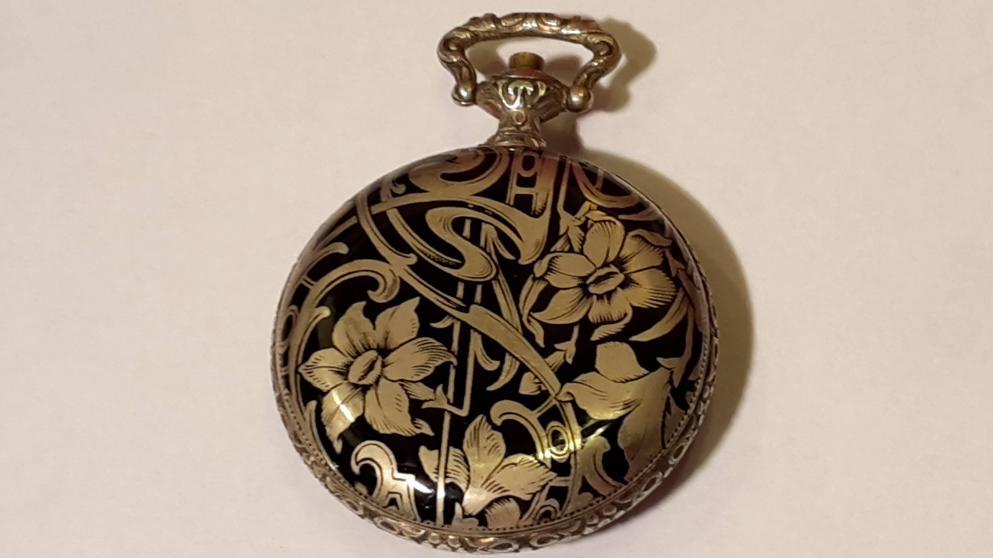 Beautiful clock (stopwatch) bought in Genoa, but of unknown origin (possibly French).
Contemporary, Art Nouveau-inspired, silver to 