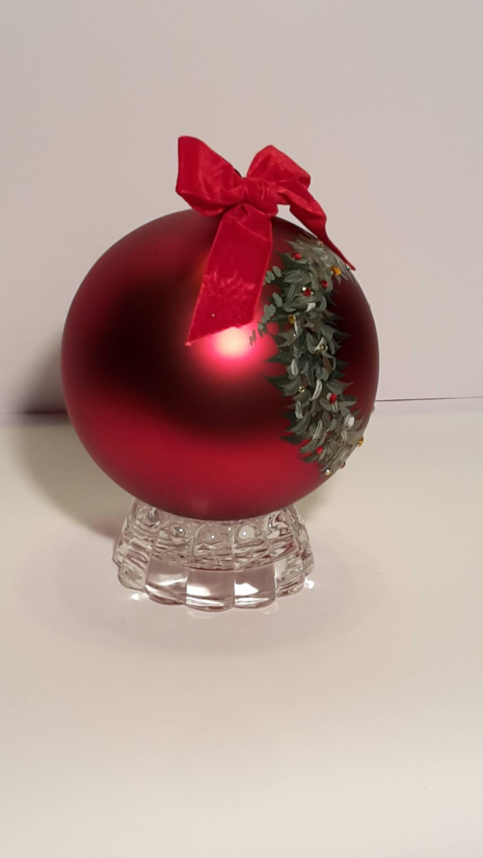 Christmas Ball with Wreath Decoration In Excellent Condition For Sale In Genova, Liguria