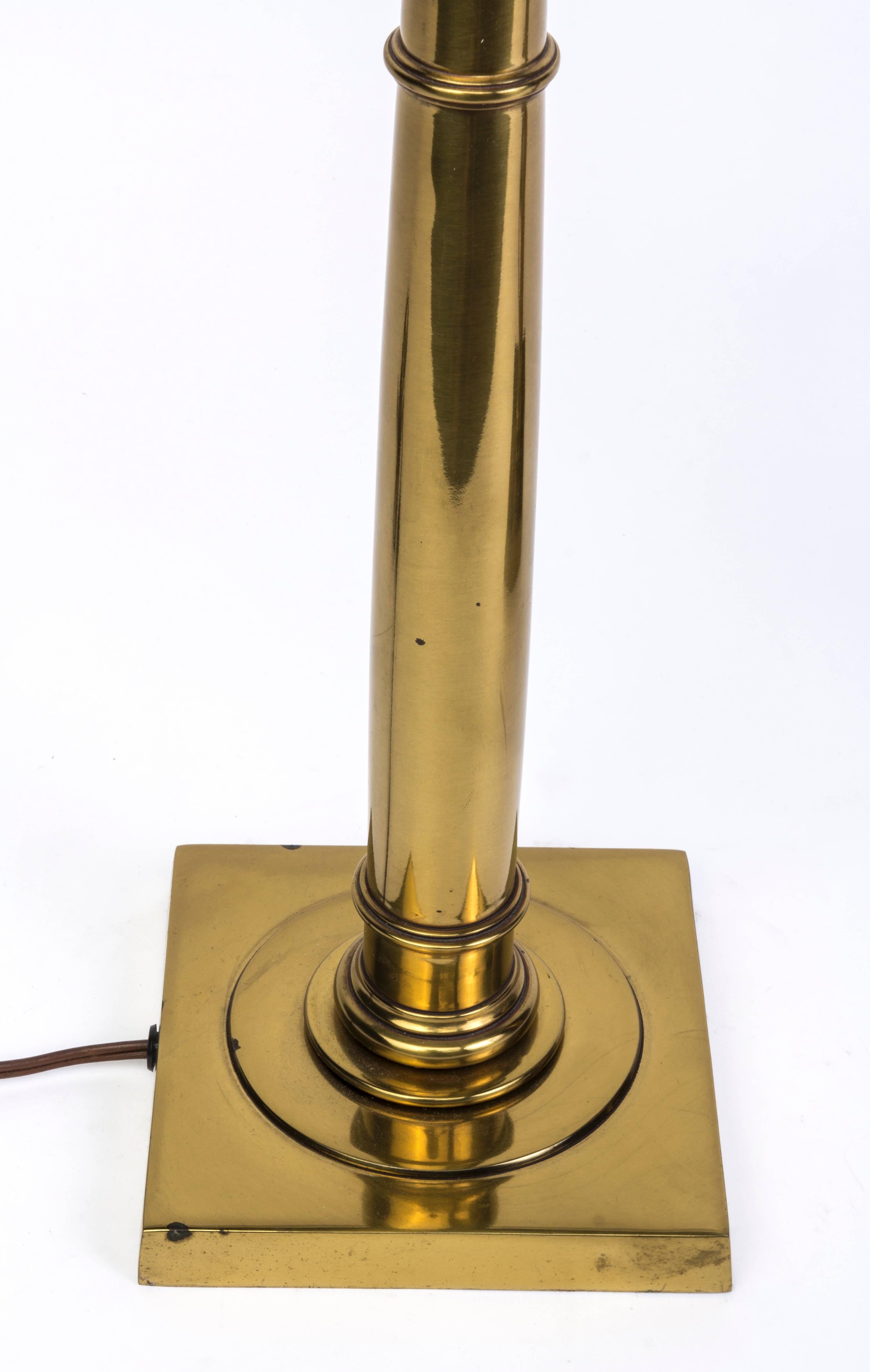 Paire de lampes d'ouragan modernistes du milieu du siècle dernier attribuées à Tommi Parzinger Bon état - En vente à Kingston, NY
