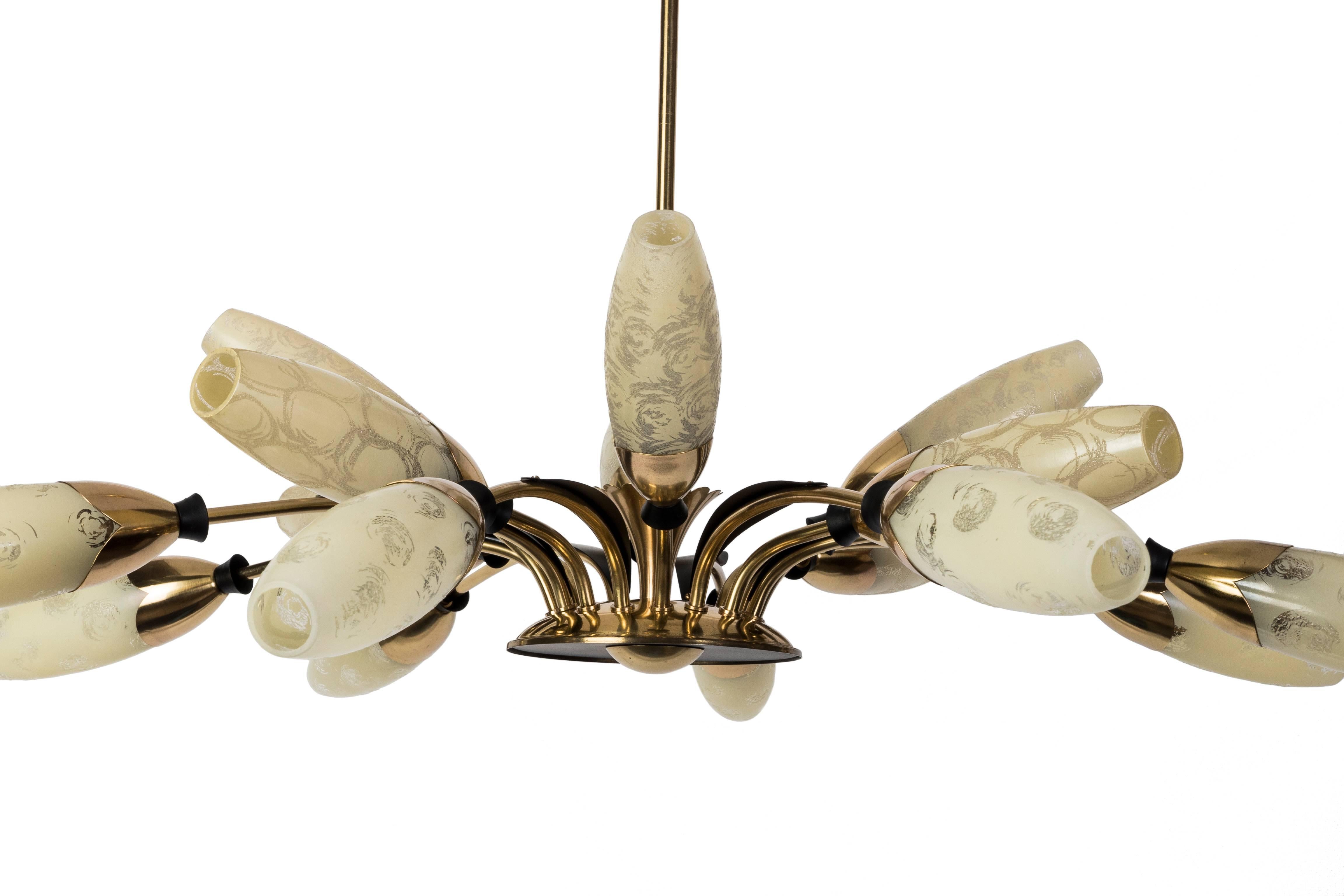 Mid-Century Modern Spectaculaire lustre autrichien des années 1950 à 16 bras en forme d'araignée spoutnik en vente