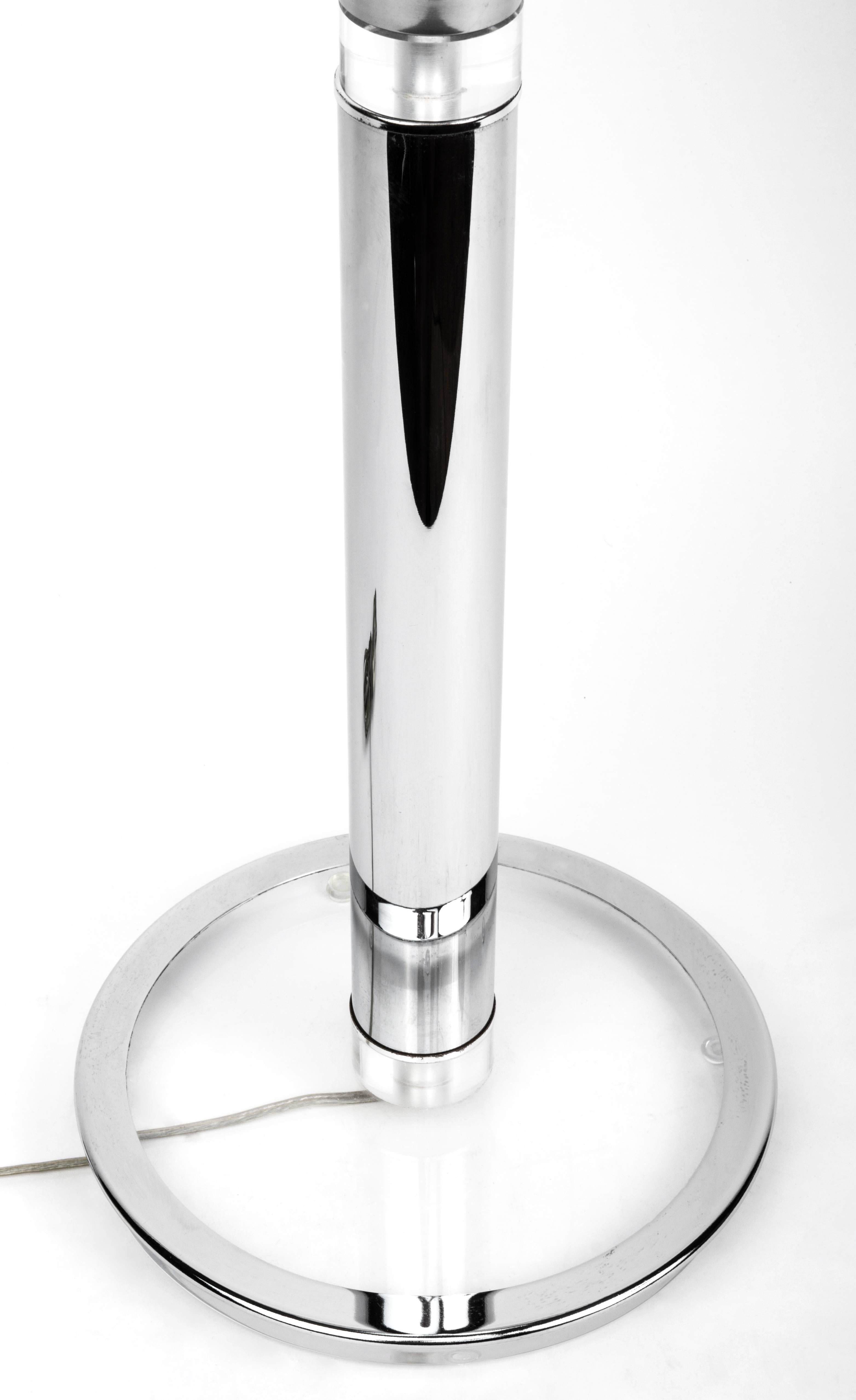 Mid-Century Modern Magnifique lampe de table trompette moderniste mi-siècle moderne des années 1970 en vente