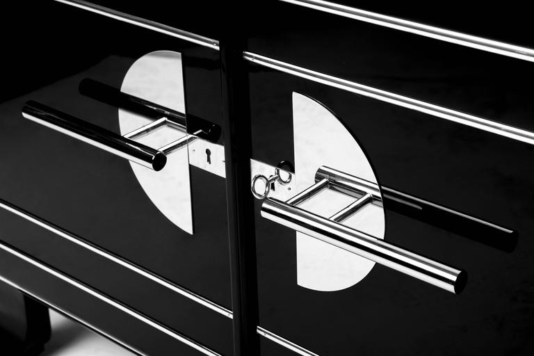 Unique Art Deco Whiskey Bar For Sale at 1stDibs