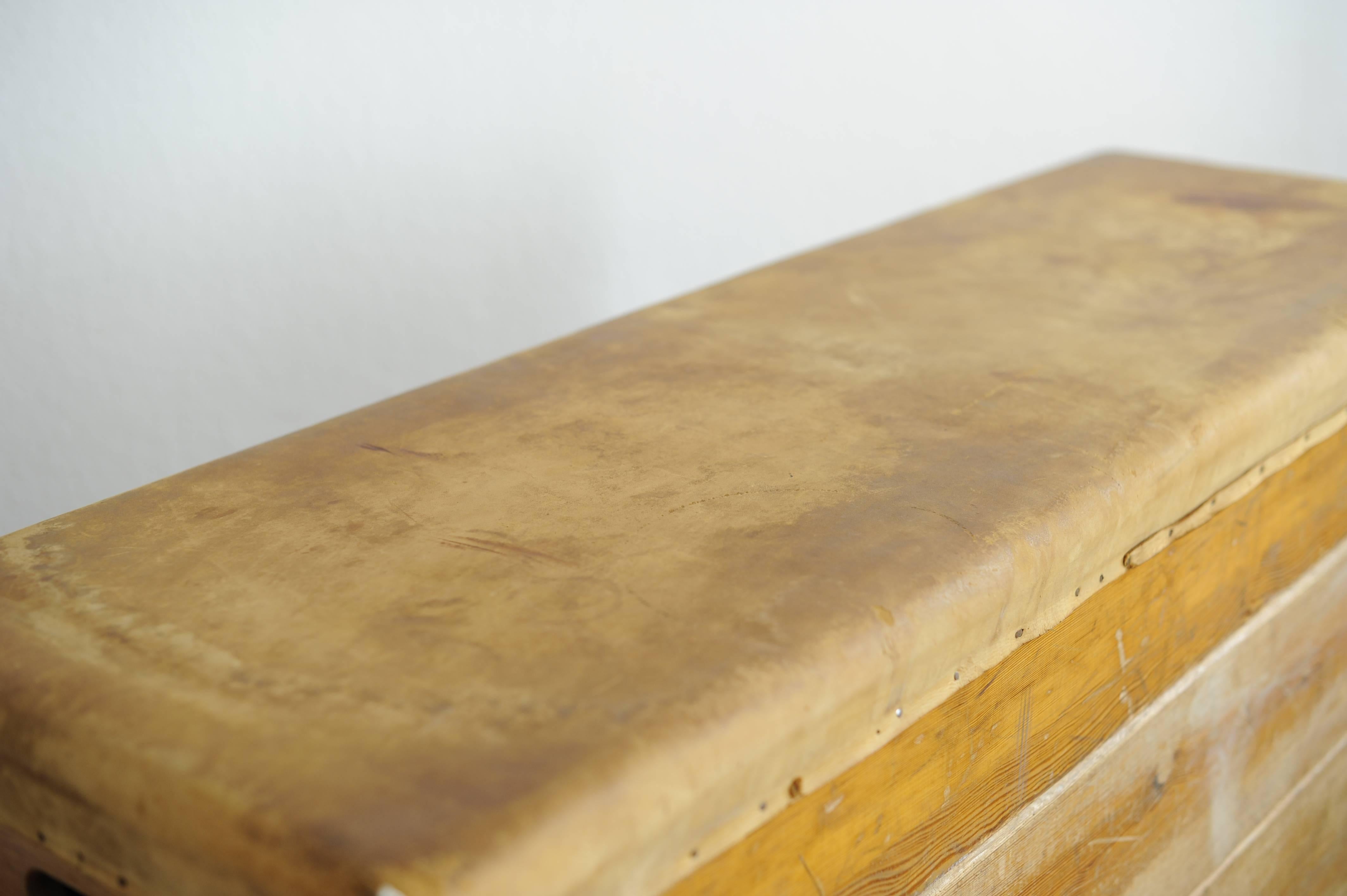 Vintage Mid-Century Leather Pommel Gym Bench High Board Bar Counter, 1950s-1960s For Sale 4