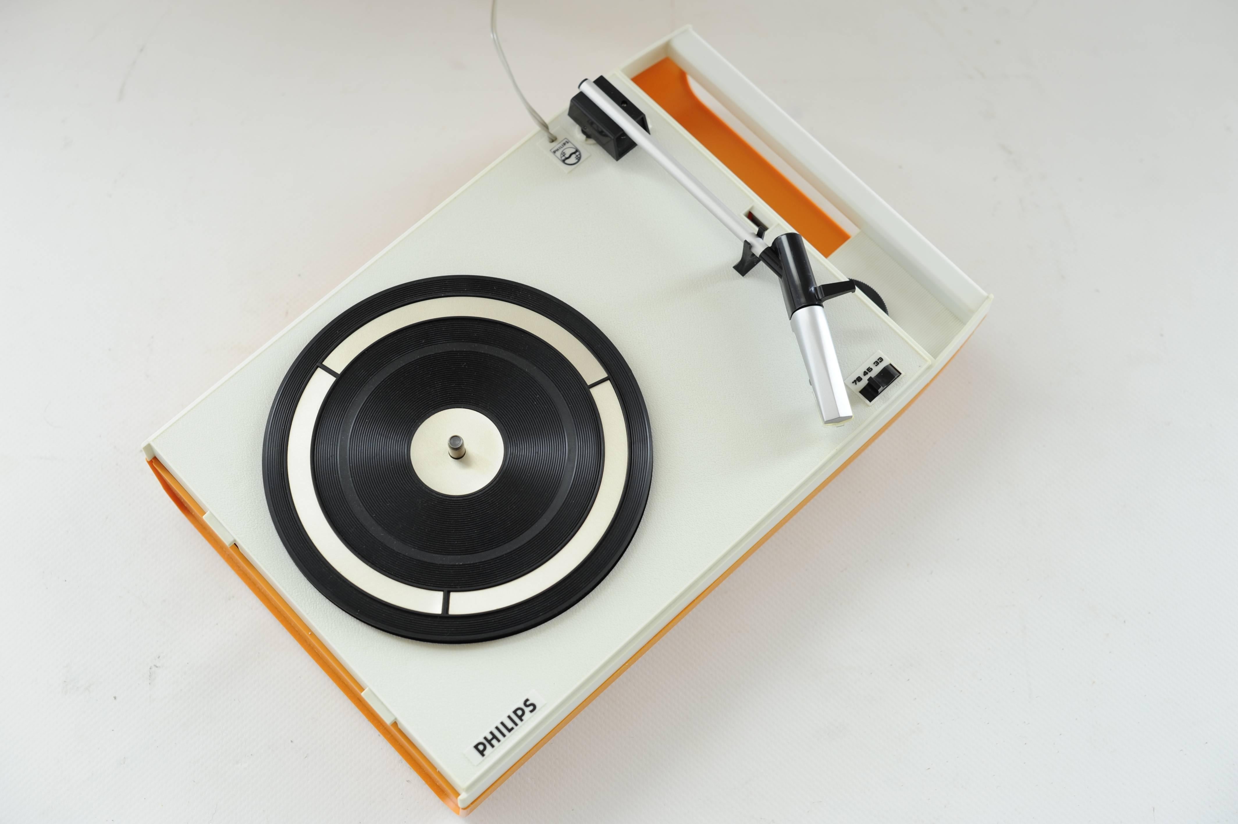 philips 133 portable record player