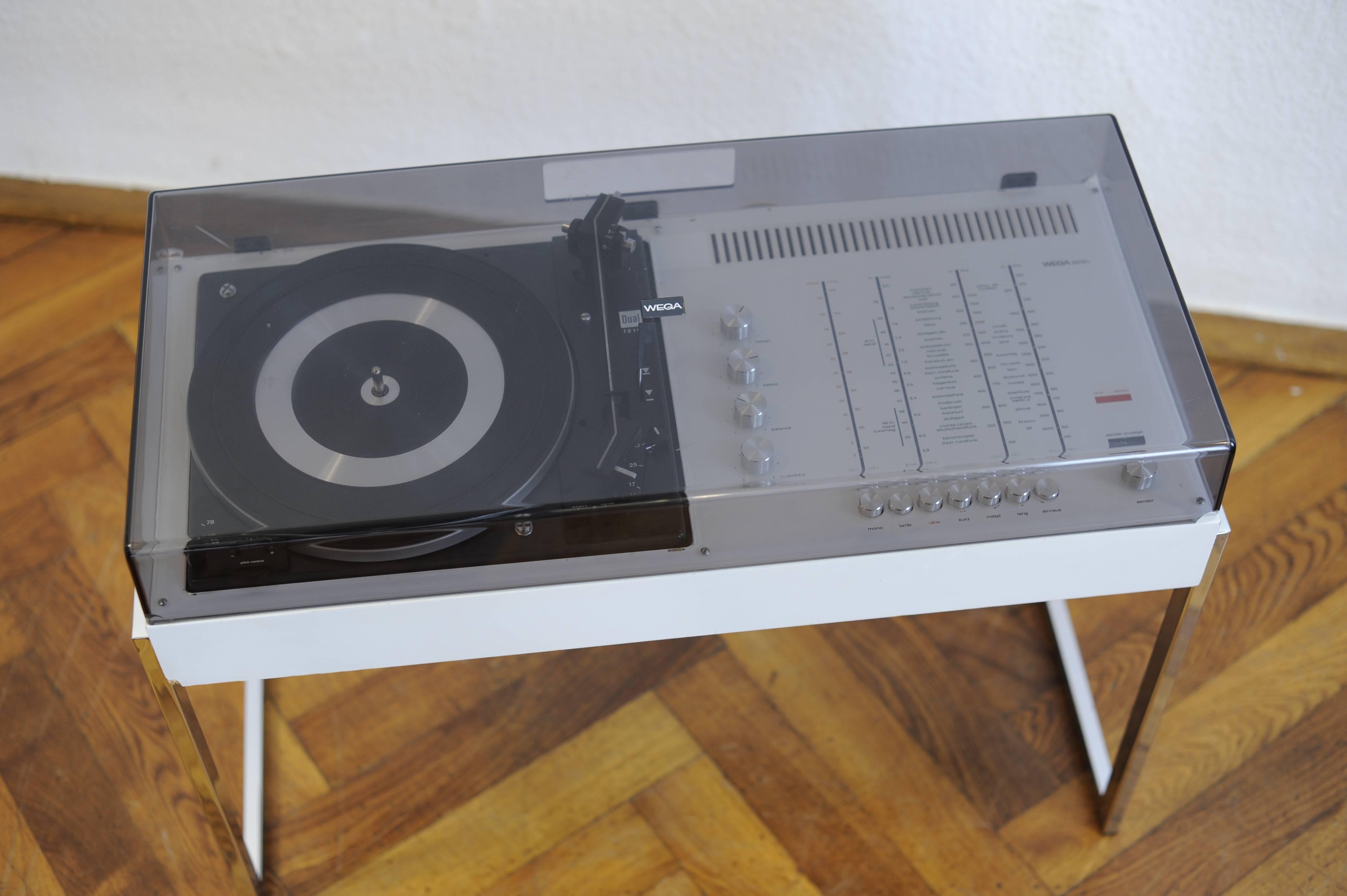 Allemand Wega 3202 - Joueur de disques multifonctionnels vintage blanc à double motif, Allemagne, années 1970