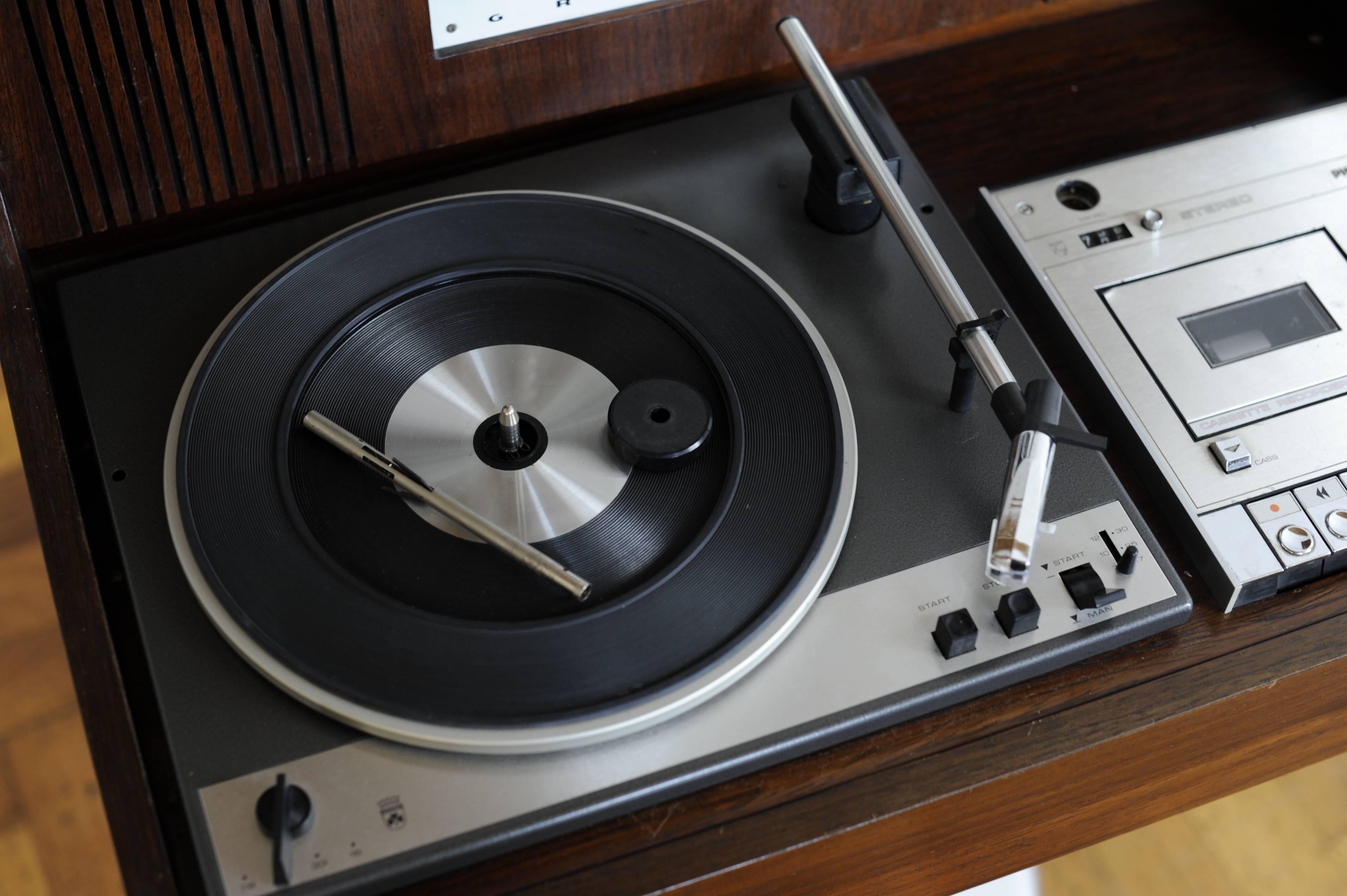 German Grundig Luxus Rosita Music Stand Record Player & Radio Philips Hifi System 1970s