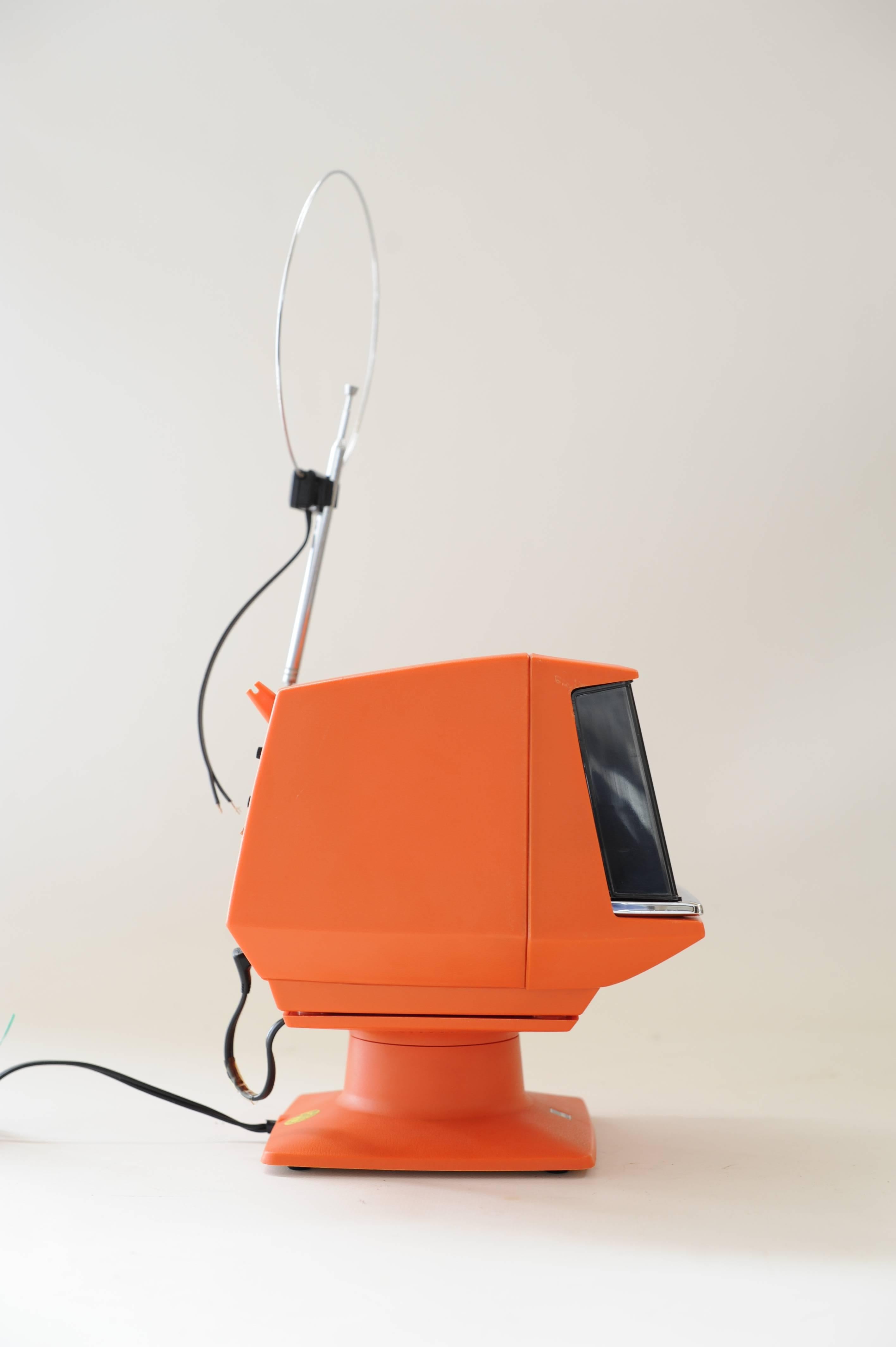 sharp vintage tv