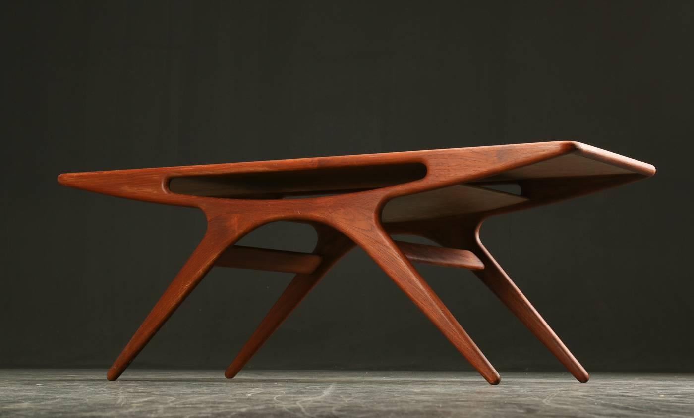1970s 'Smile' Coffee Table by Johannes Andersen for CFC Silkeborg In Excellent Condition For Sale In London, GB