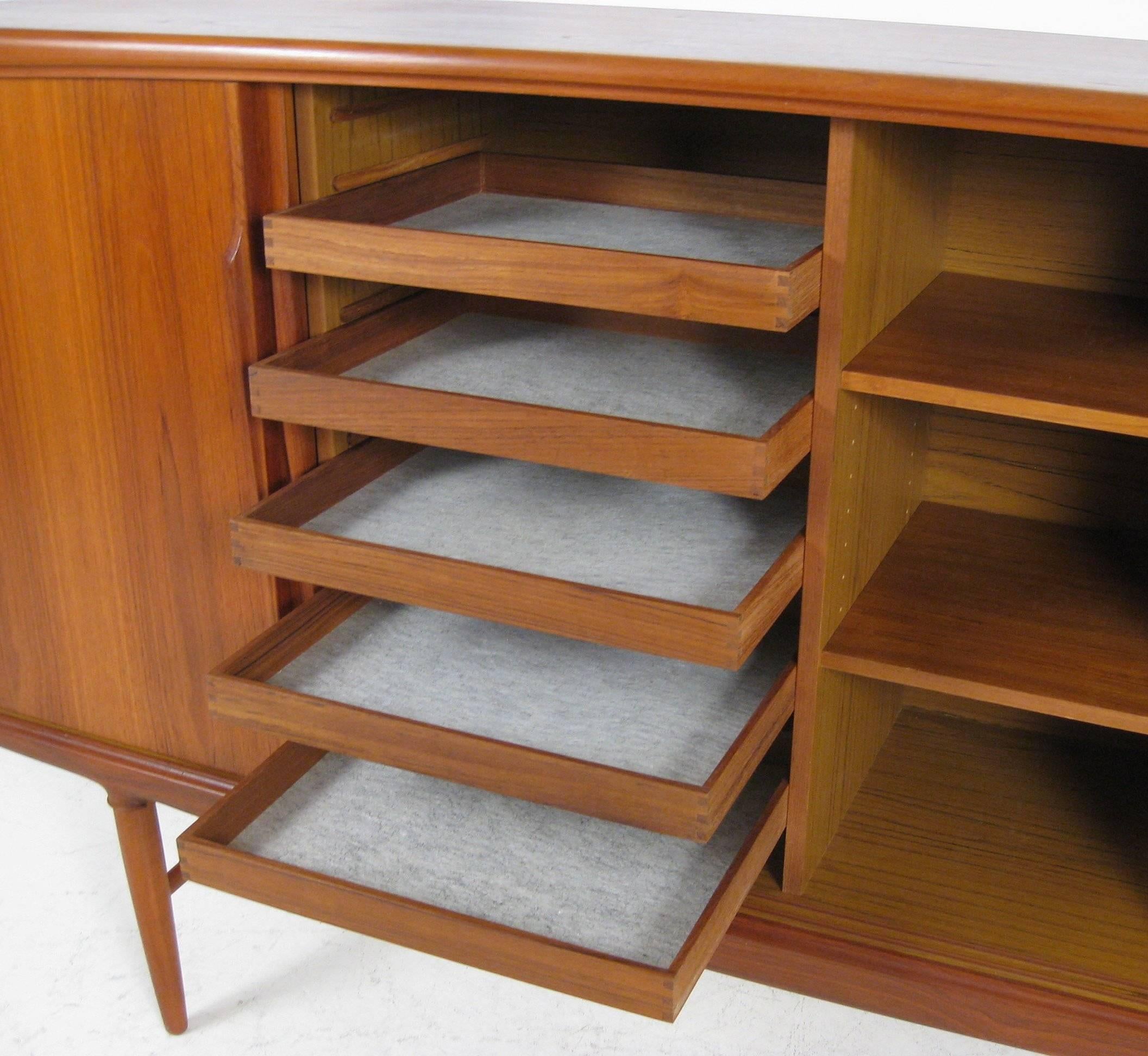 1960s Axel Christensen for Gunni Omann Teak Sideboard Credenza In Excellent Condition For Sale In London, GB