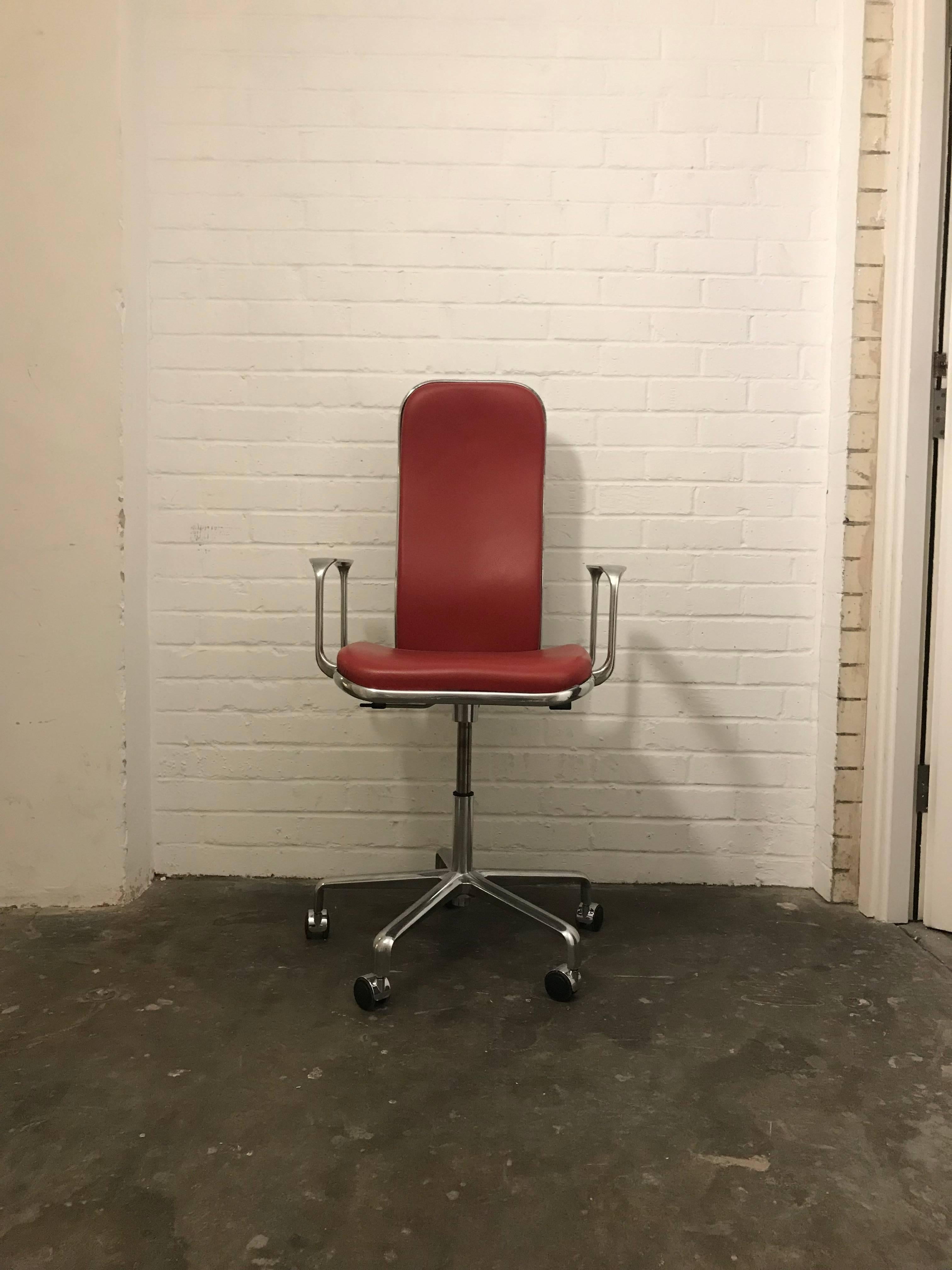 Desk chair. The height as well as the seat back are adjustable. The chair has traces of wear like the chrome has become dull at places and the leather shows a bit age, but the chair is still a beautiful piece.
The max height is 111 cm and the seat