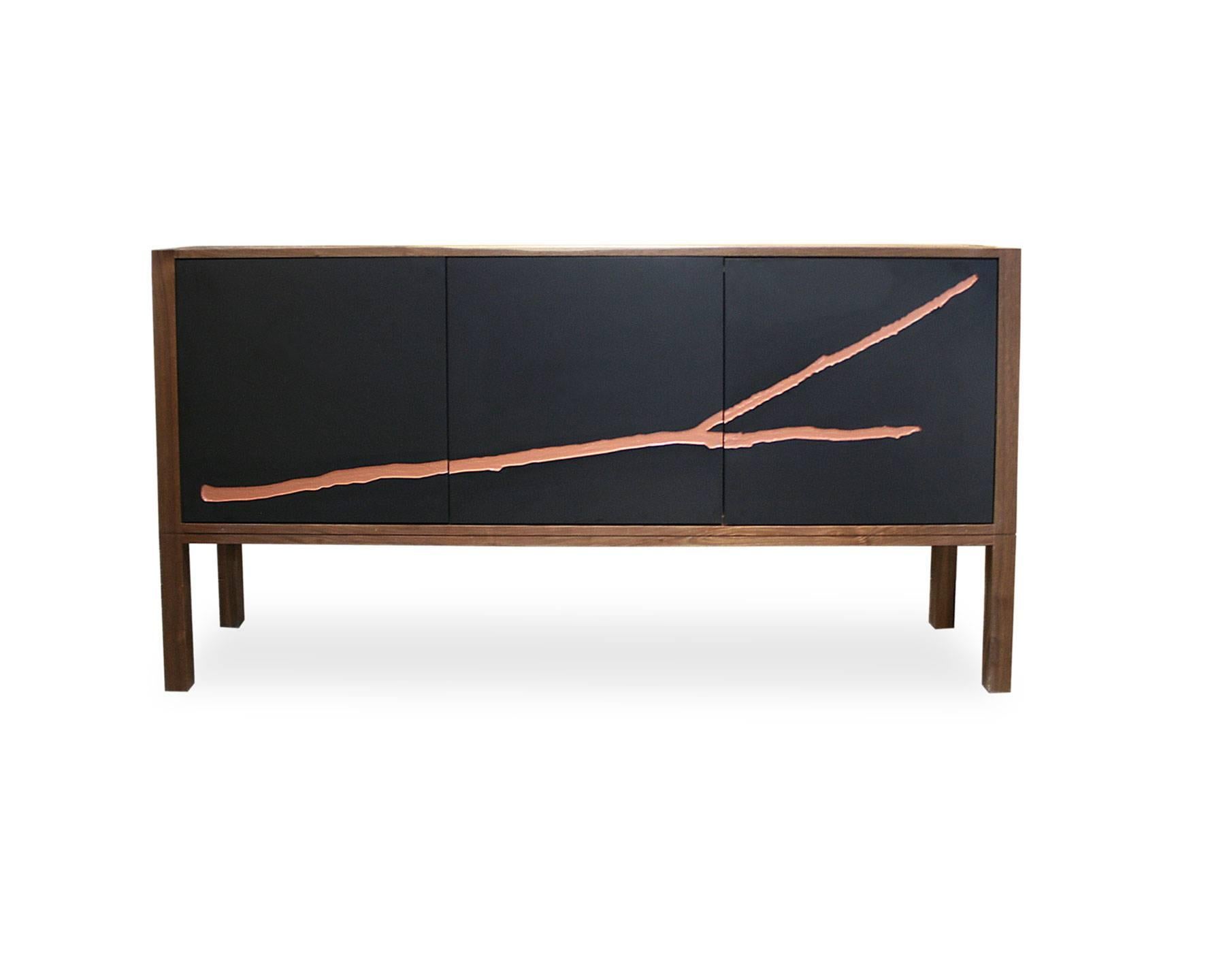 Shimna Neosho Walnut Credenza with Engraved Branch Art In New Condition For Sale In Brooklyn, NY