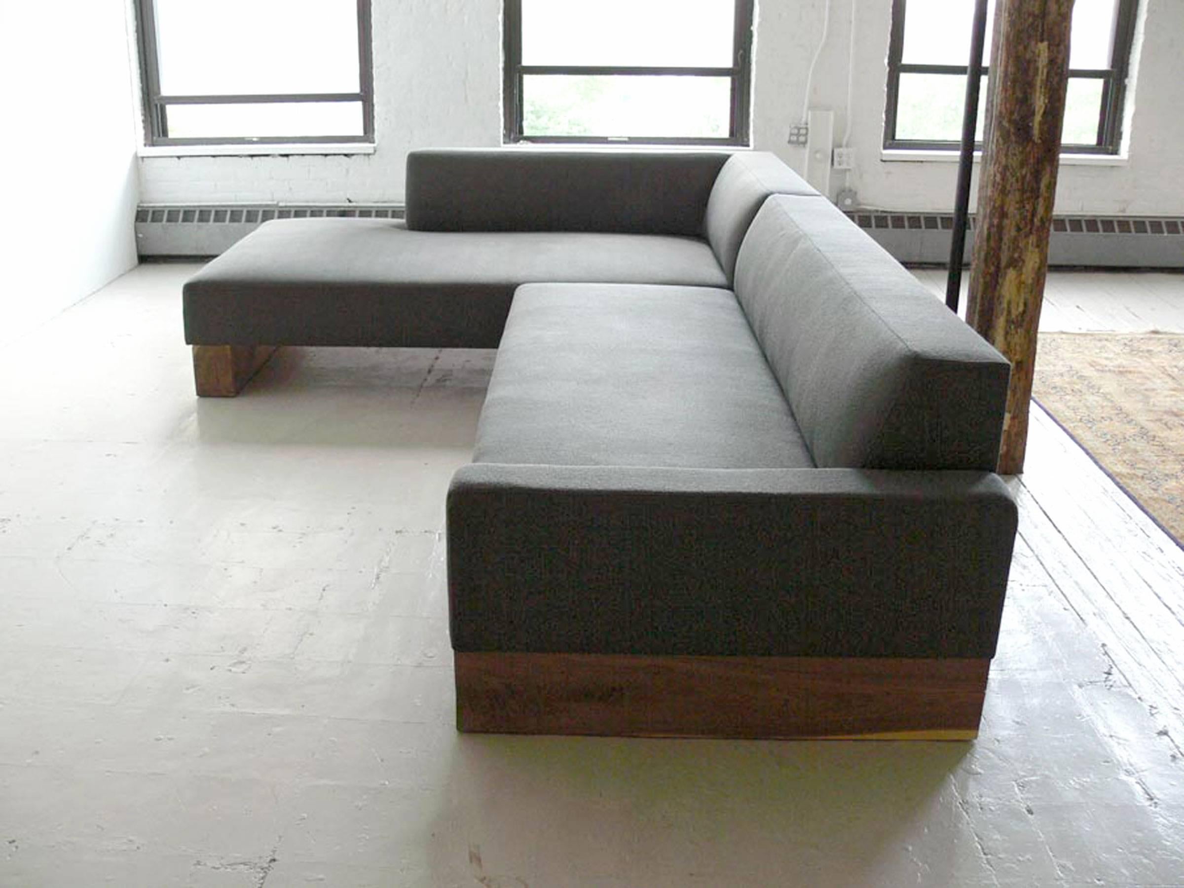 Contemporary Shimna Beam Sectional Sofa For Sale