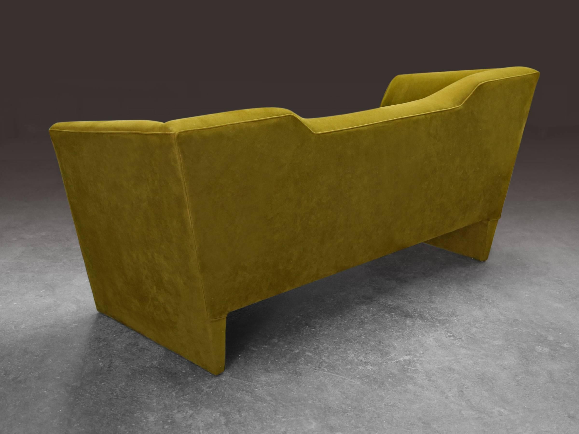 Sentient Memphis Inspired Nersi Sofa in Green For Sale 1