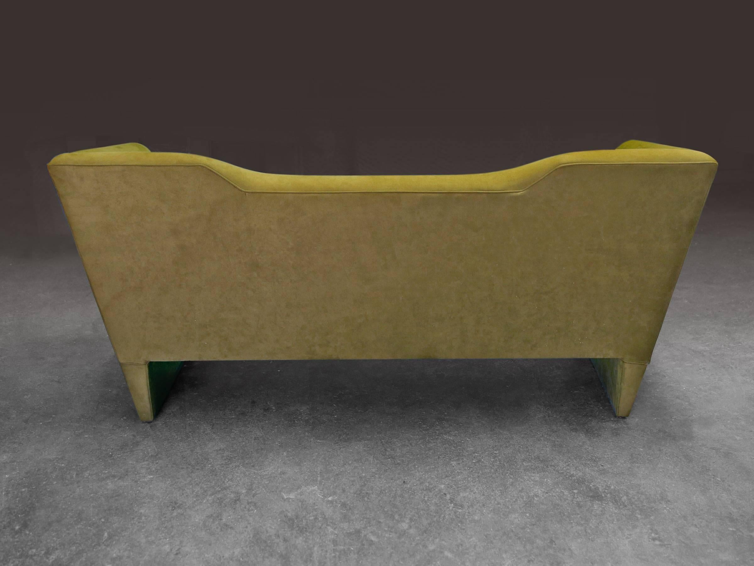 Sentient Memphis Inspired Nersi Sofa in Green For Sale 2