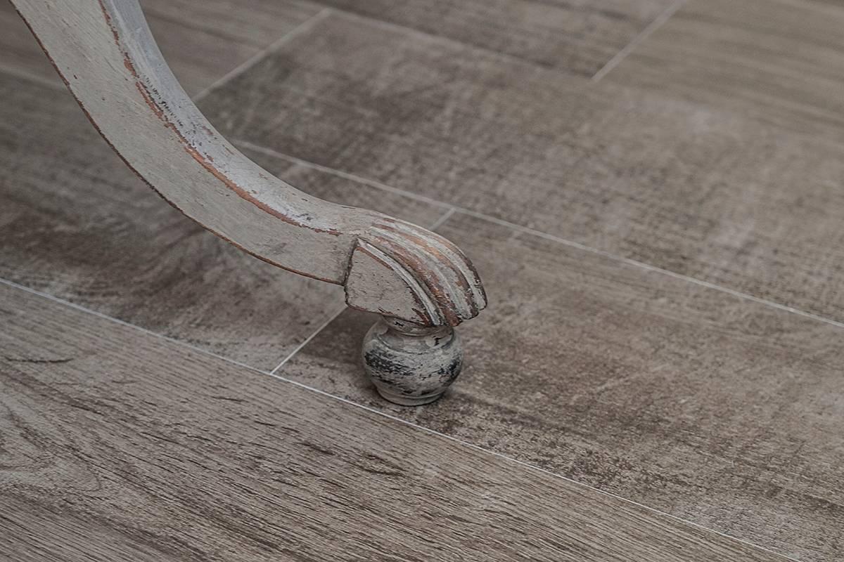 Wood Swedish Painted Drum Table