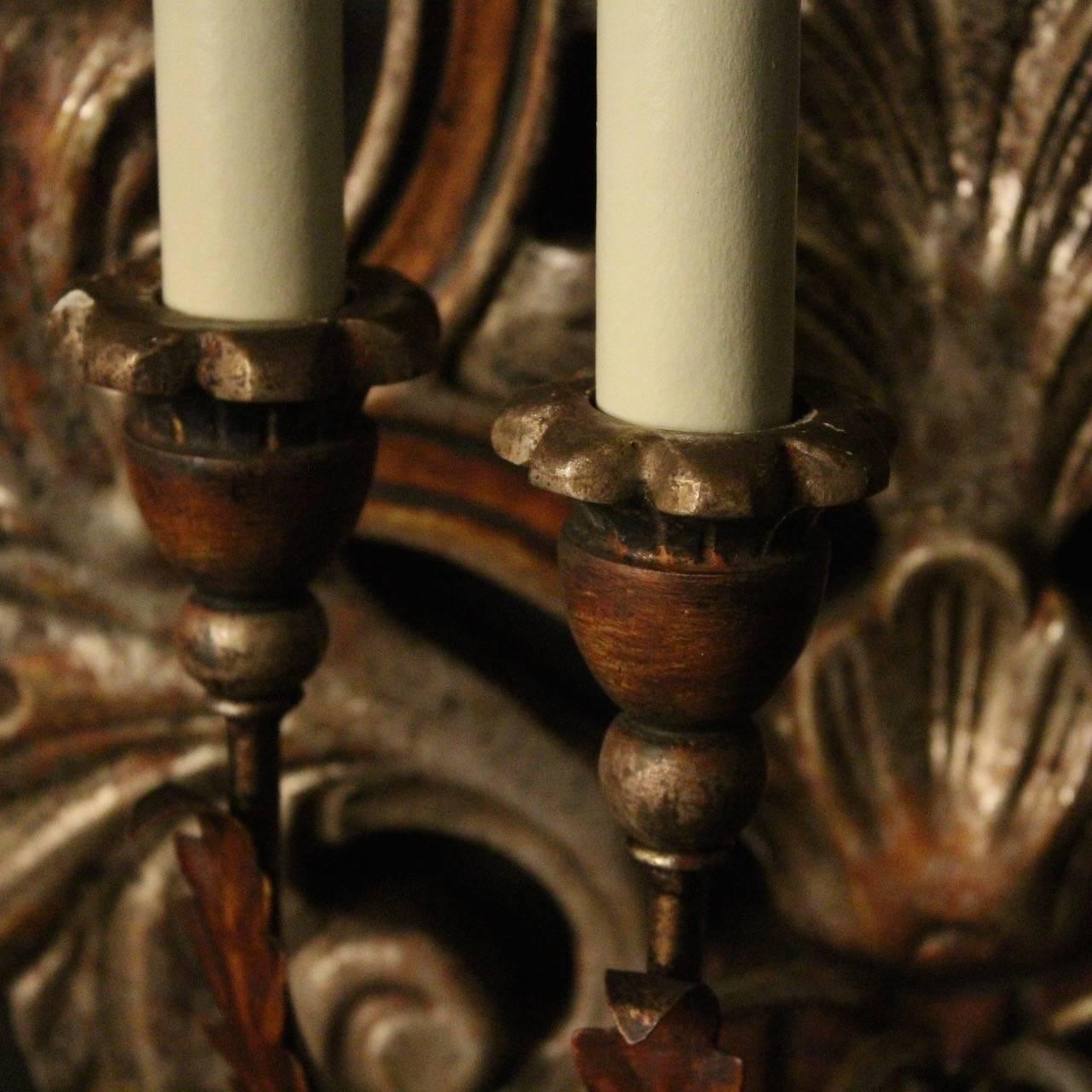 Florentine Pair of Silver Giltwood Wall Lights In Excellent Condition In Chester, GB