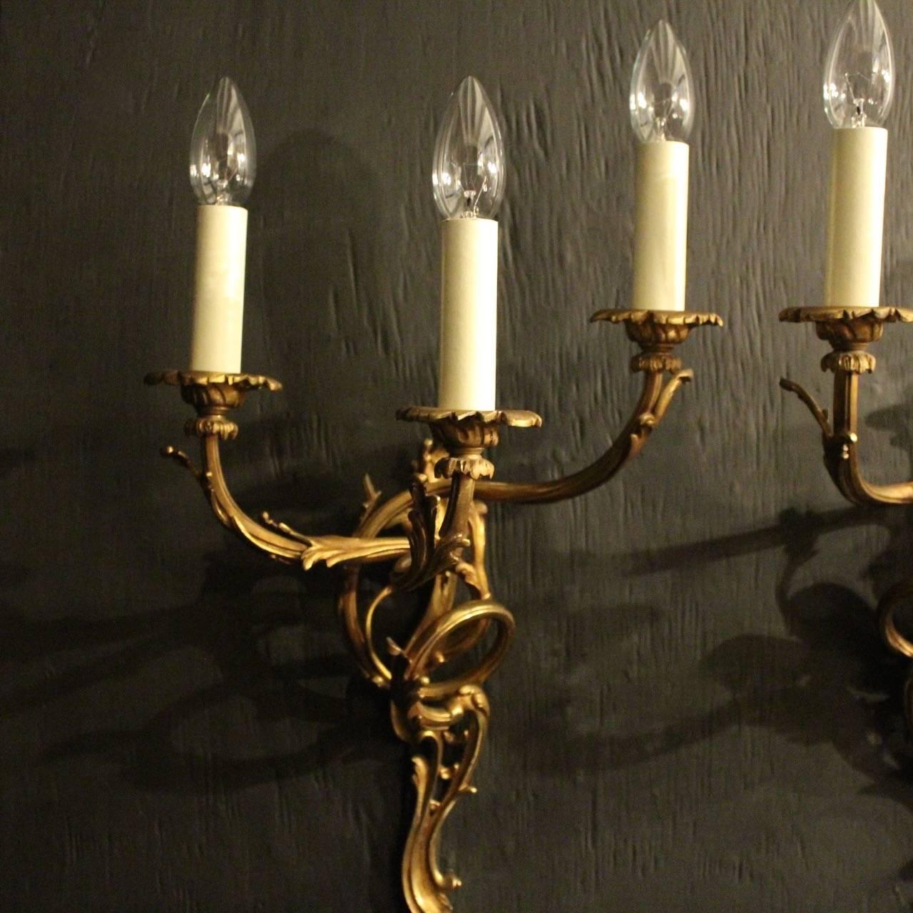 Gilt French 19th Century Pair of Gilded Antique Wall Lights