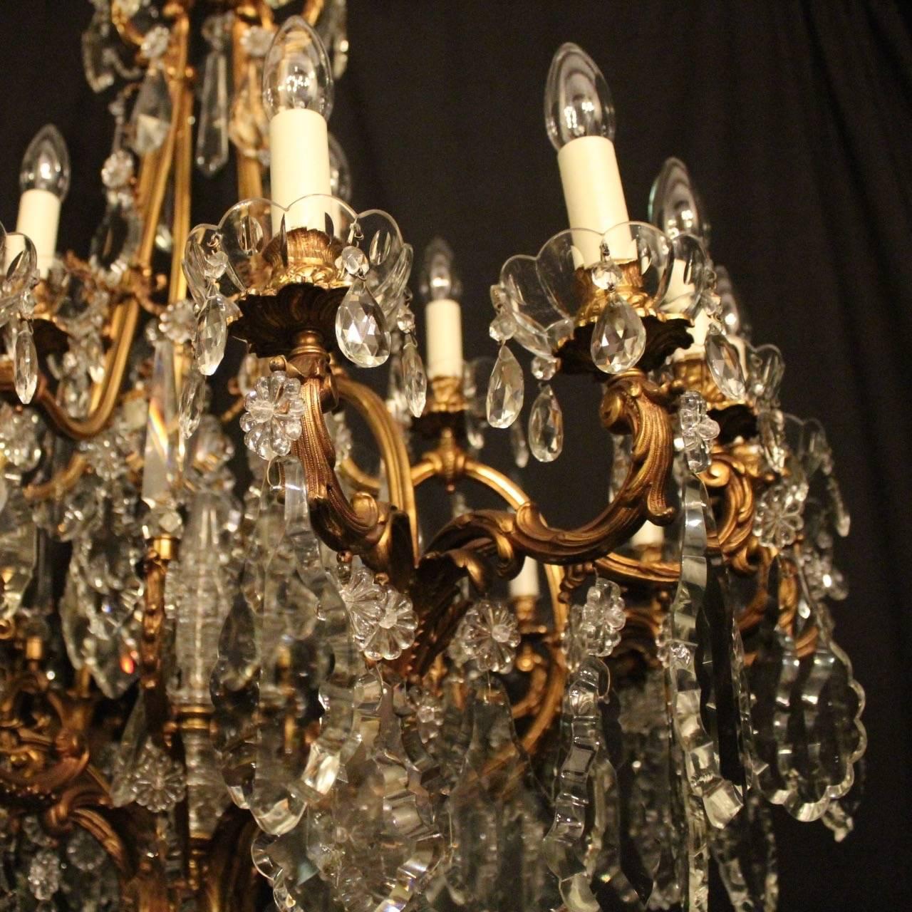 French Large Gilded Bronze and Crystal Twenty-Four-Light Antique Chandelier In Good Condition For Sale In Chester, GB