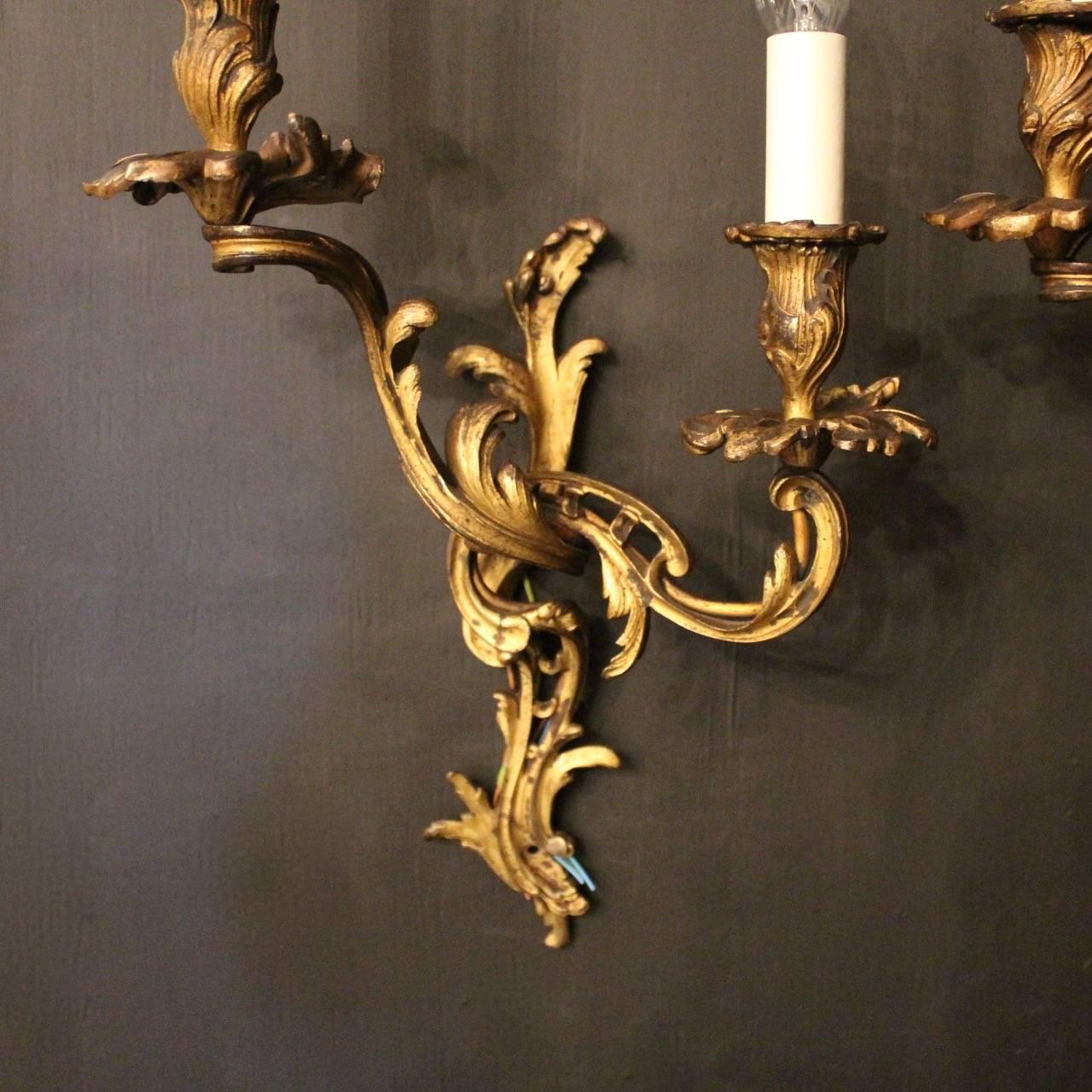 French 19th Century Pair of Gilded Antique Wall Sconces 3