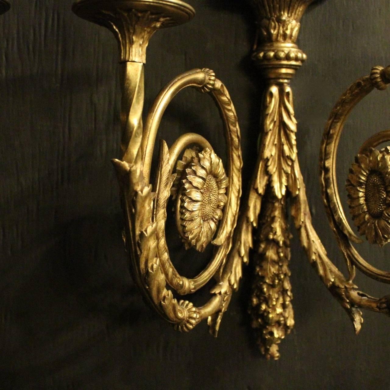 French Set of Four Gilded Bronze 19th Century Antique Wall Sconces In Good Condition In Chester, GB