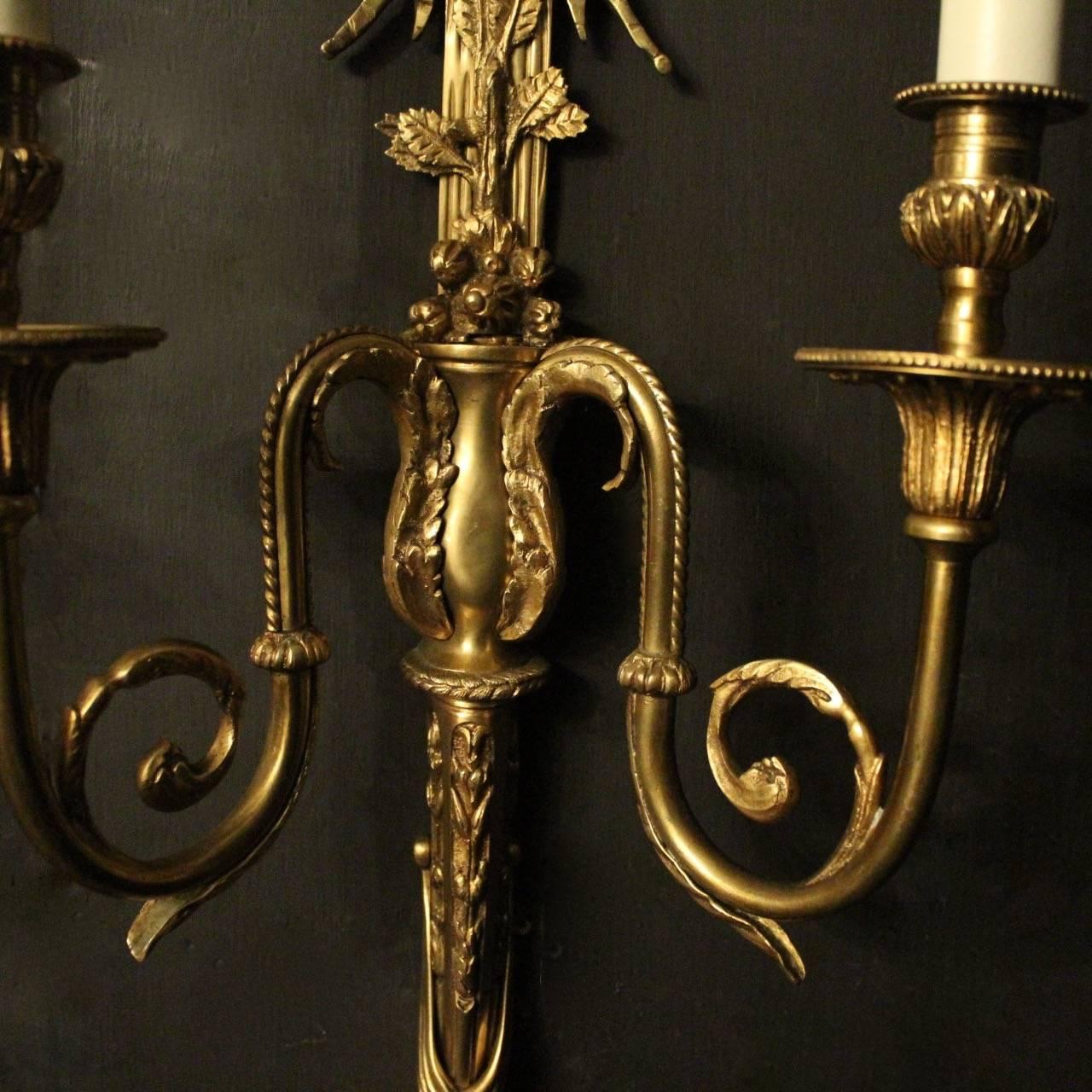 French Set of Four Gilded Bronze Twin-Arm Antique Wall Lights In Good Condition In Chester, GB