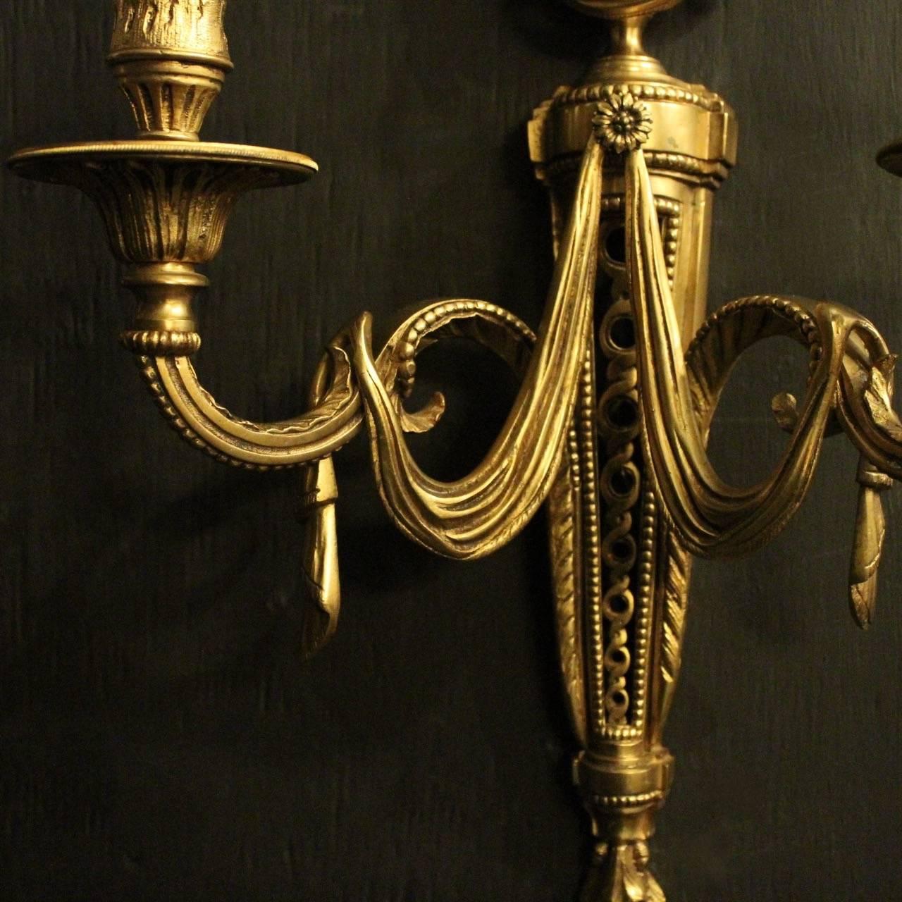 French Set of Four Gilded Cast Bronze Twin Arm Antique Wall Lights In Good Condition In Chester, GB