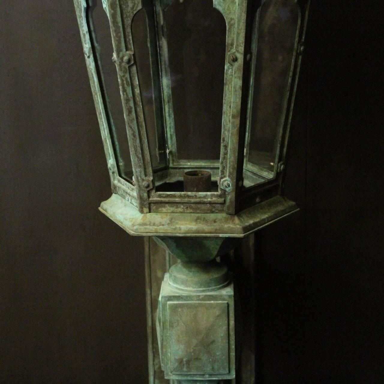 English 19th Century Pair of Large Bronze External Antique Wall Lanterns For Sale 5