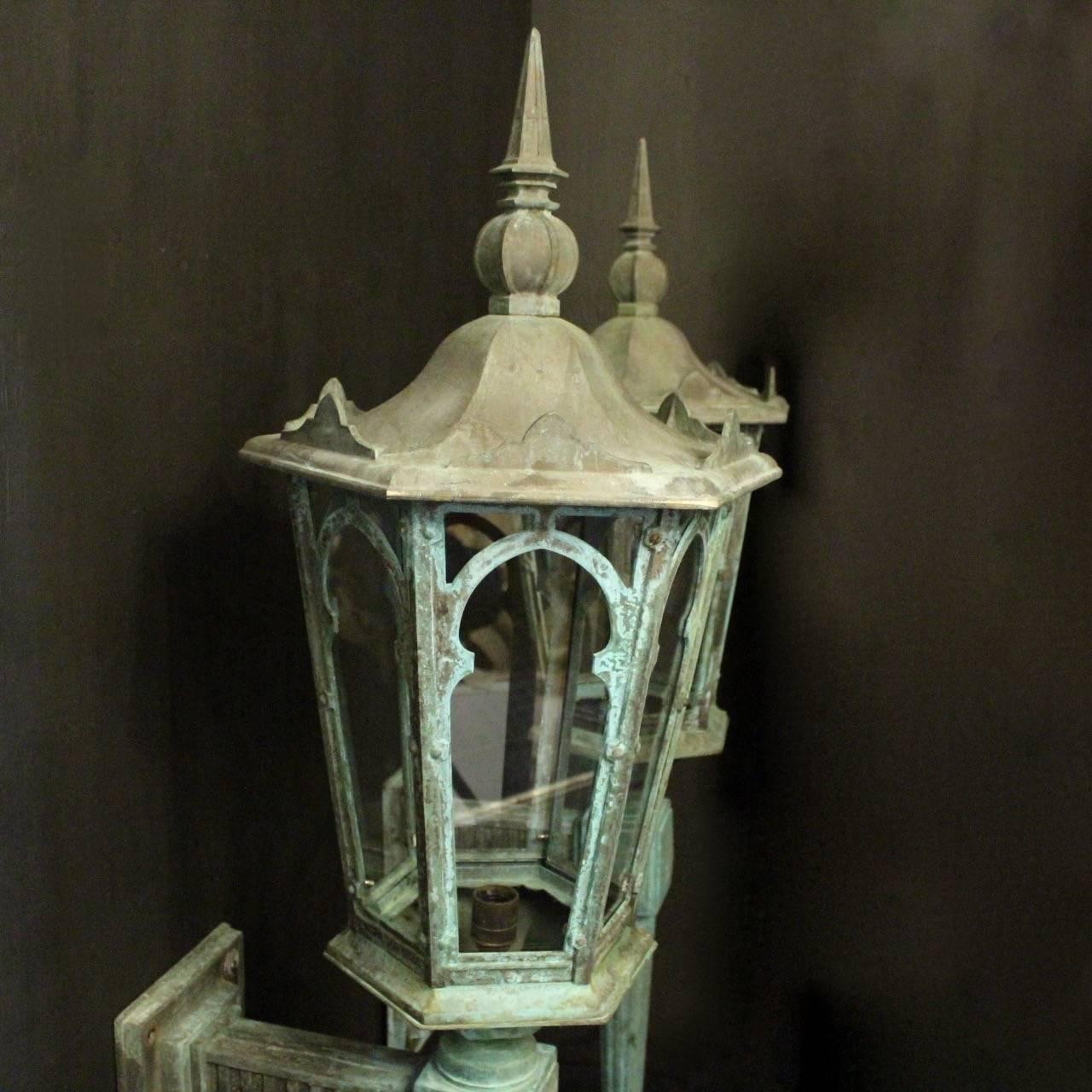 English 19th Century Pair of Large Bronze External Antique Wall Lanterns For Sale 6