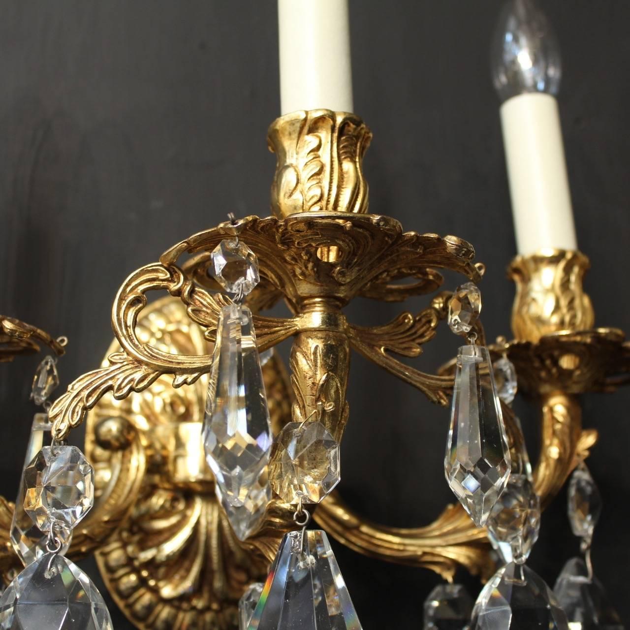 Italian Pair of Gilded Bronze and Crystal Wall Lights For Sale 2
